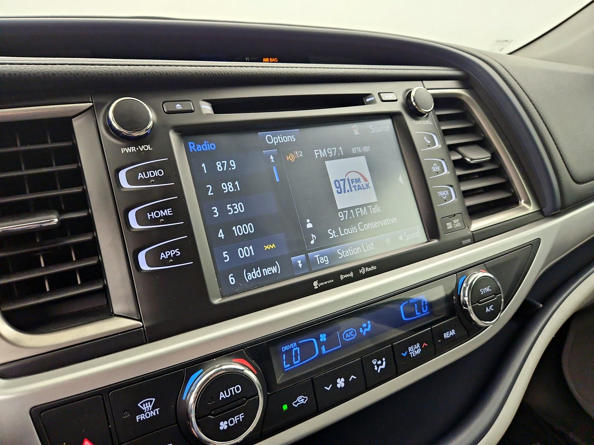 Thumbnail: 2019 Toyota Highlander - 16