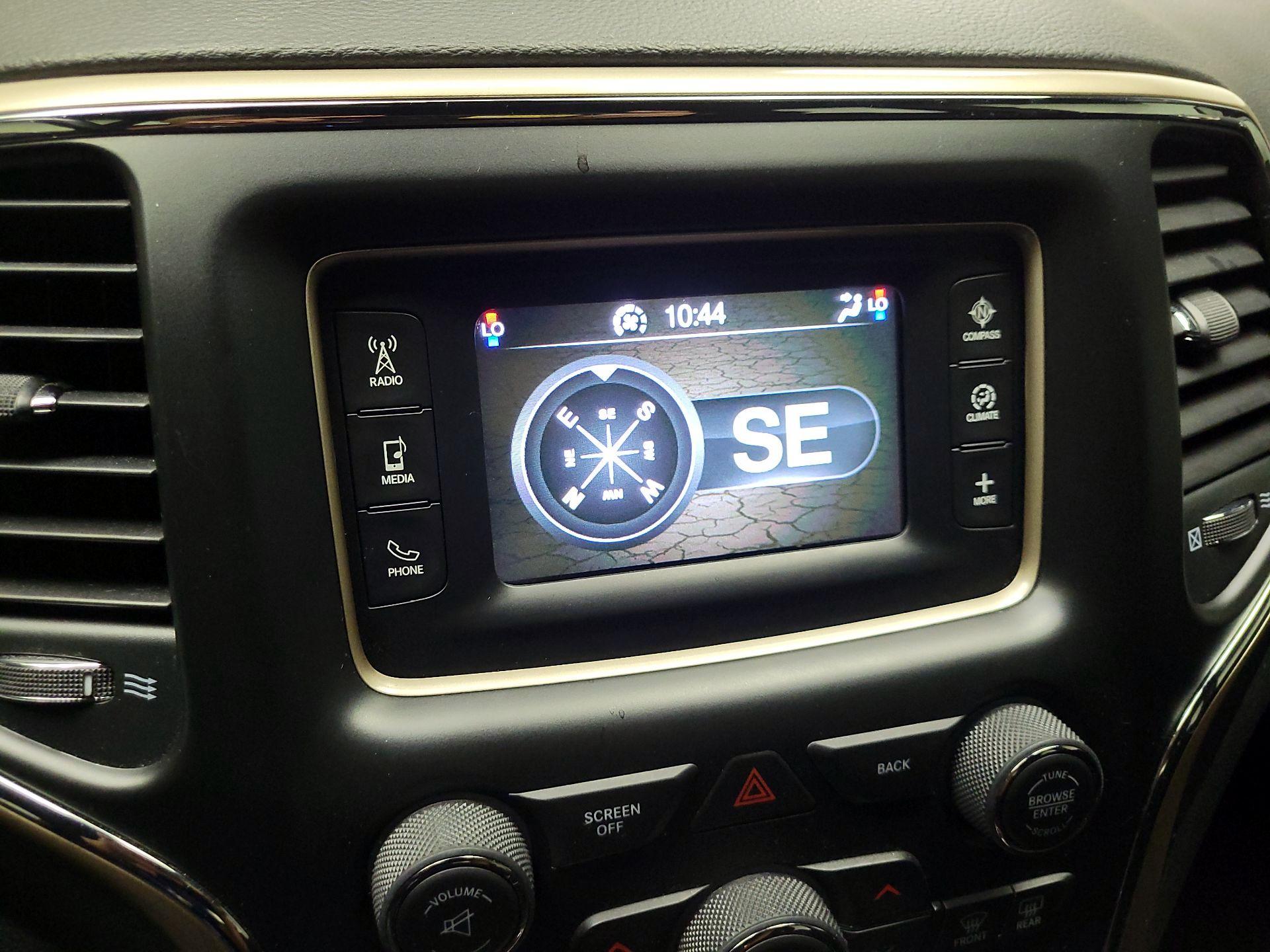 Thumbnail: 2015 Jeep Grand Cherokee - 12