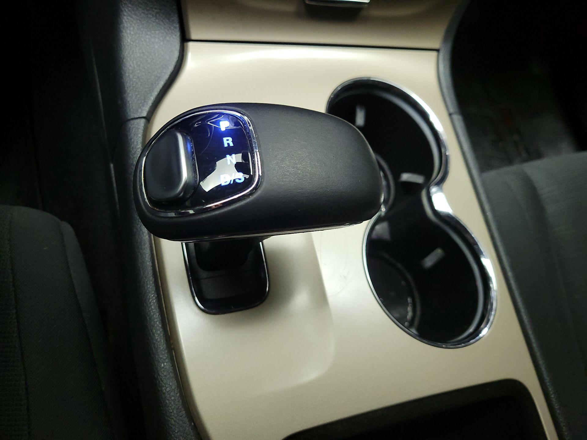 Thumbnail: 2015 Jeep Grand Cherokee - 15