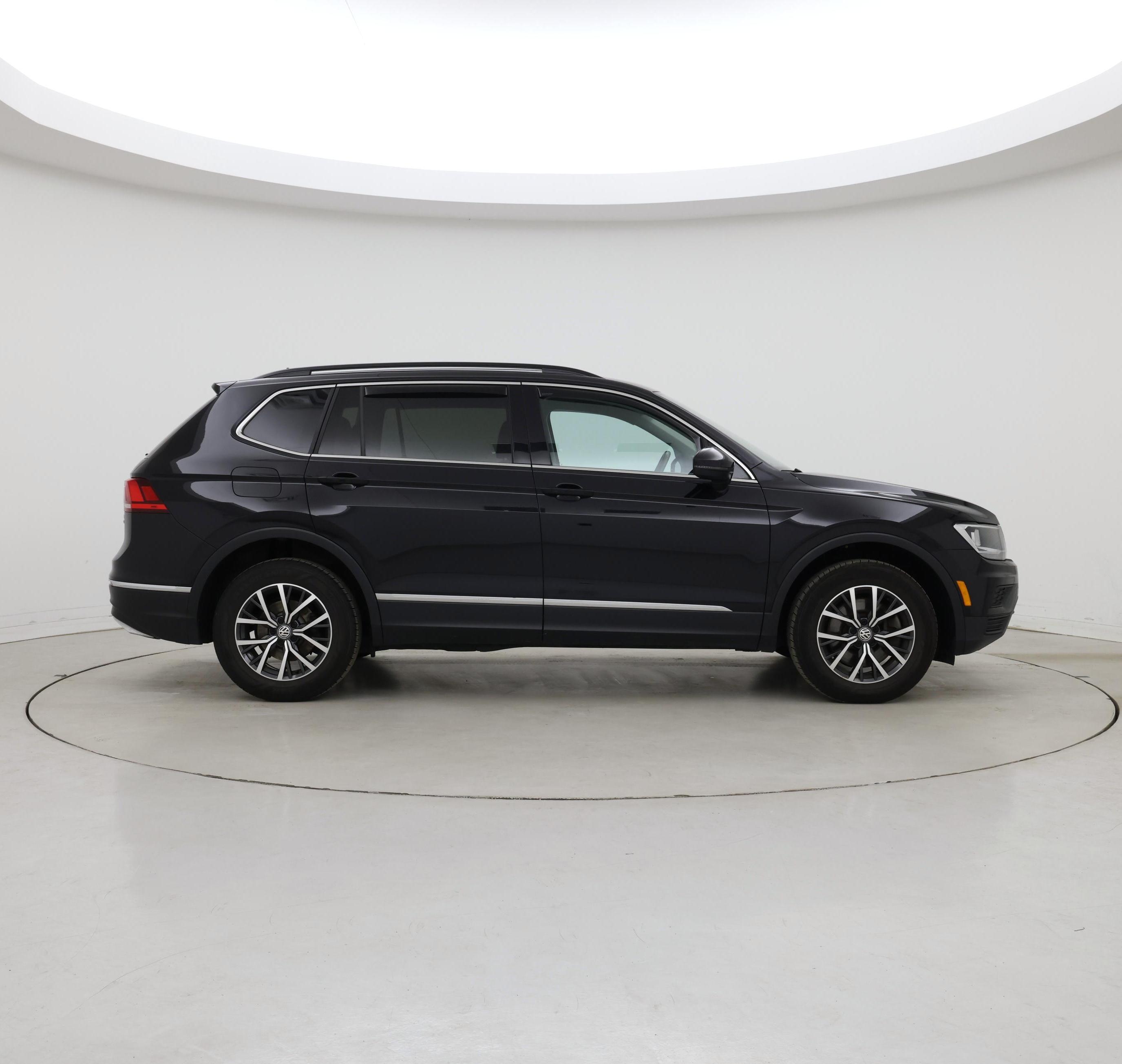 Thumbnail: 2018 Volkswagen Tiguan - 7