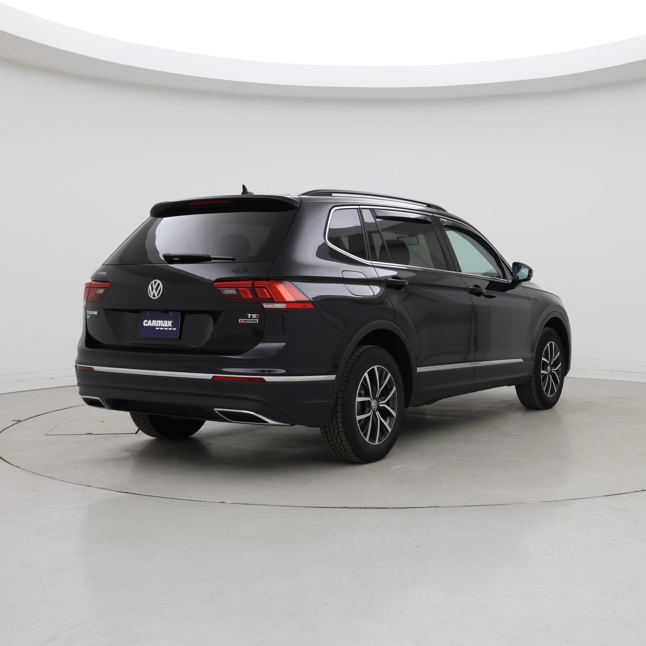 Thumbnail: 2018 Volkswagen Tiguan - 8