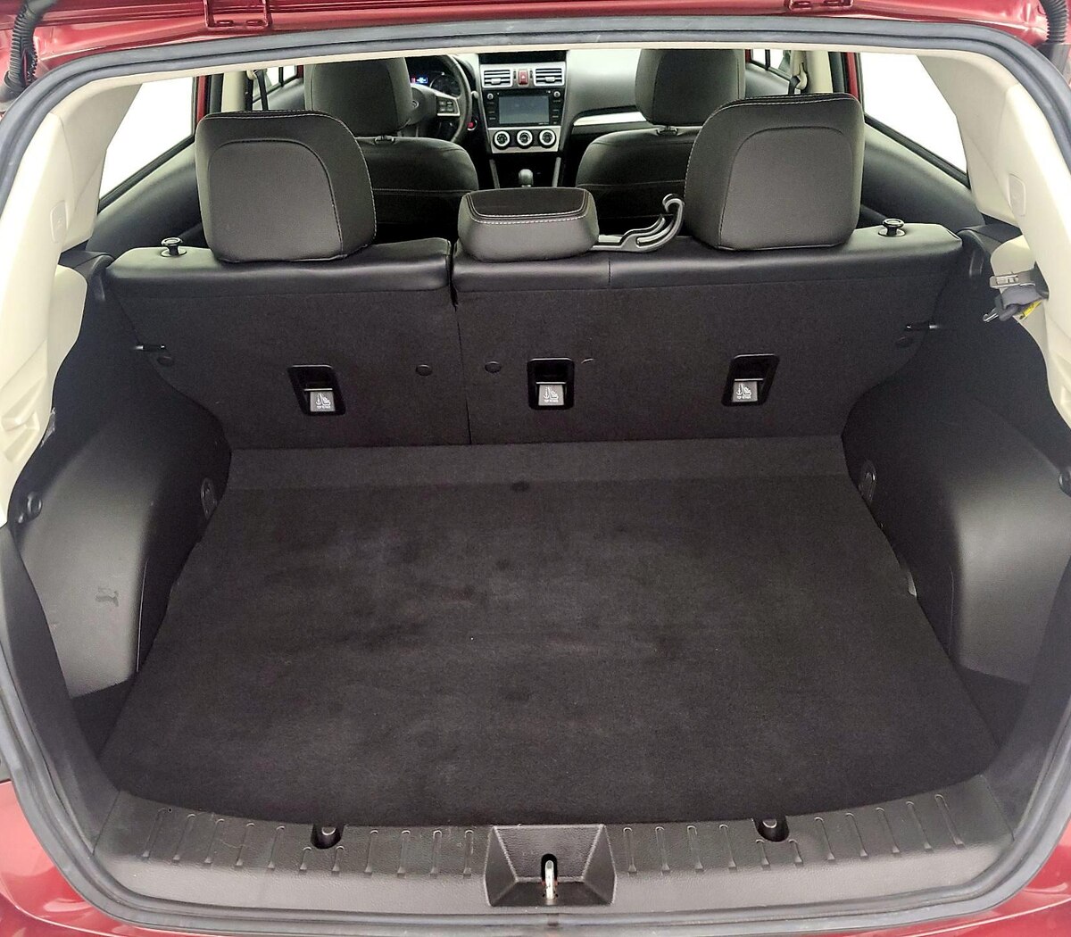 Trunk/Cargo (Seats Up)