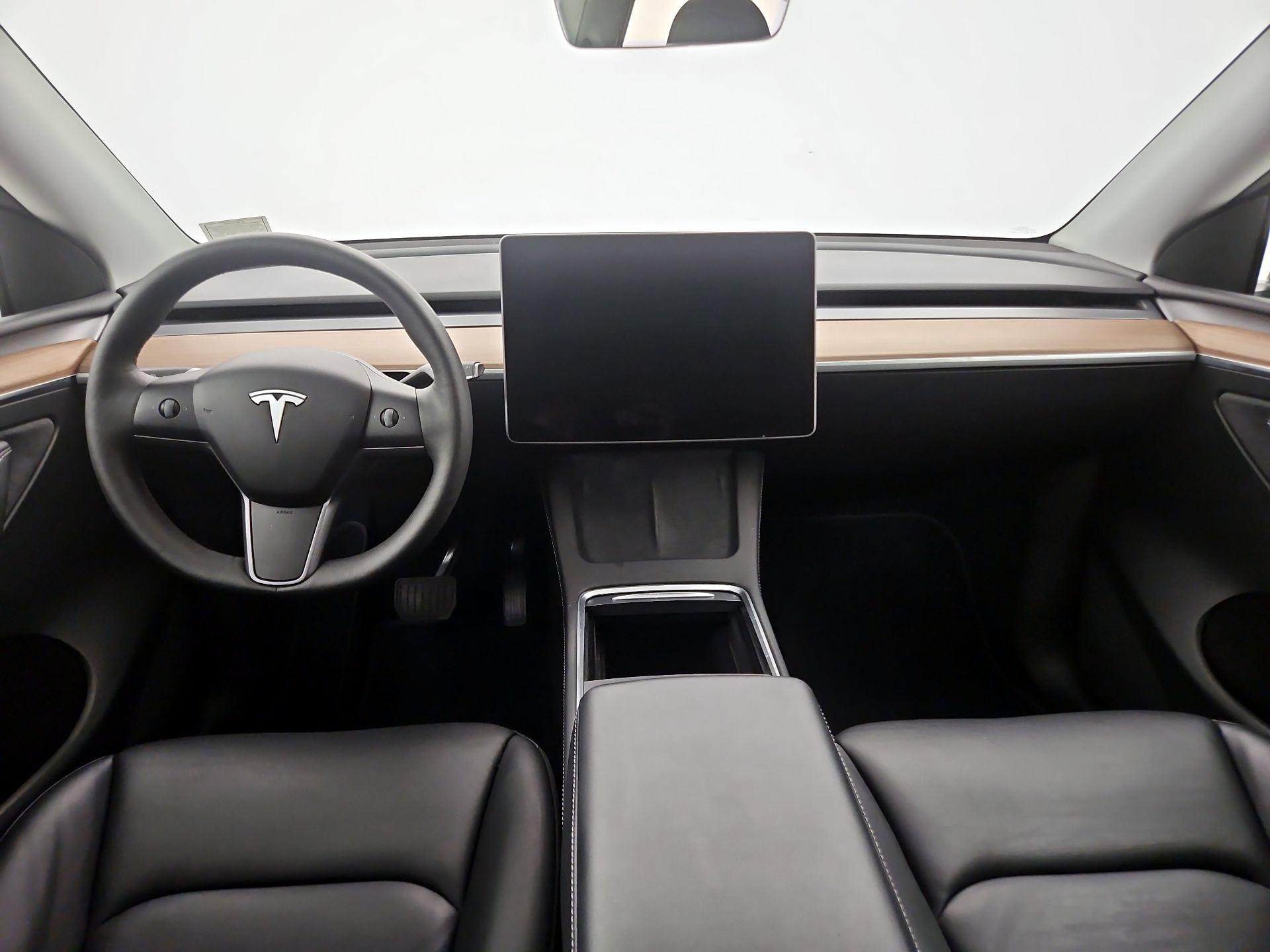 Thumbnail: 2024 Tesla Model Y - 9