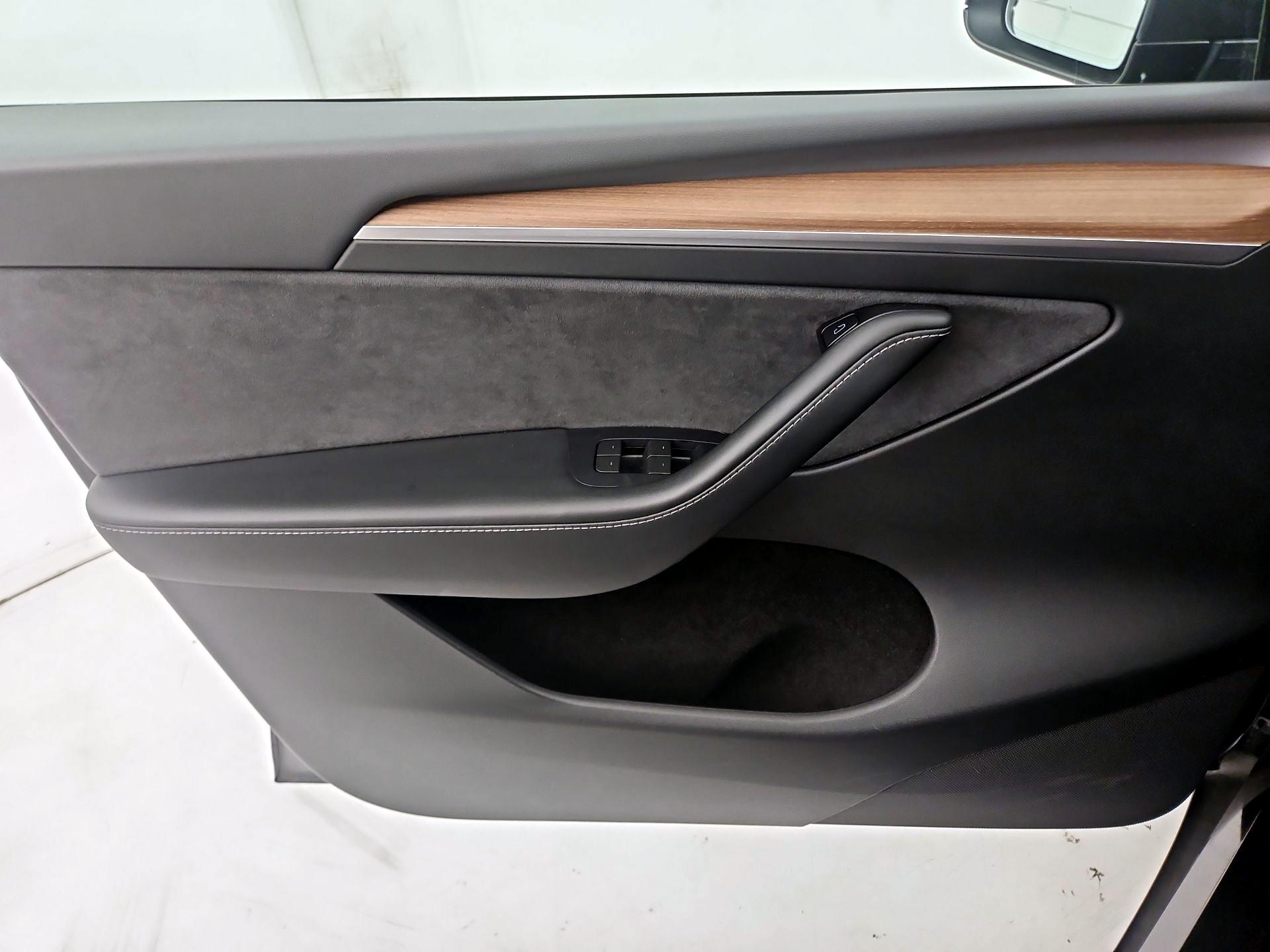 Thumbnail: 2024 Tesla Model Y - 12
