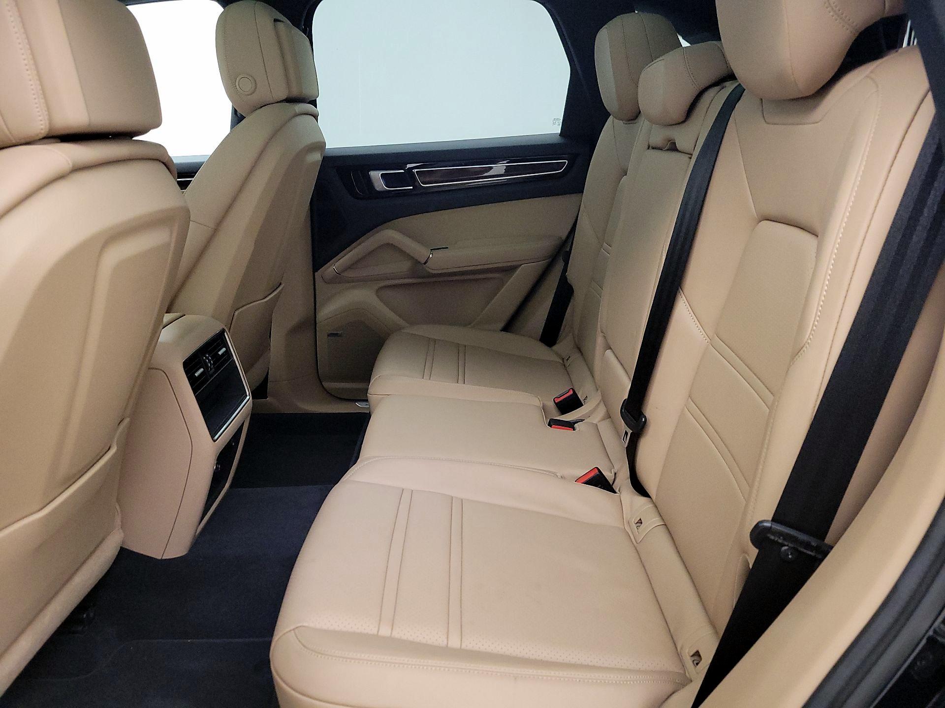 Thumbnail: 2019 Porsche Cayenne - 20