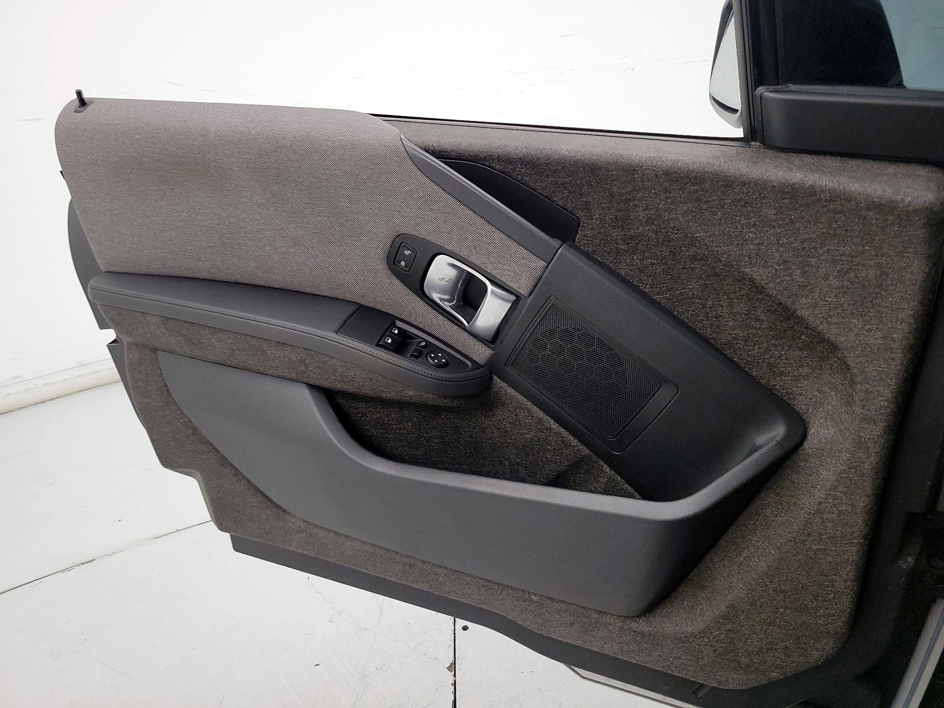 Thumbnail: 2018 BMW i3 - 12