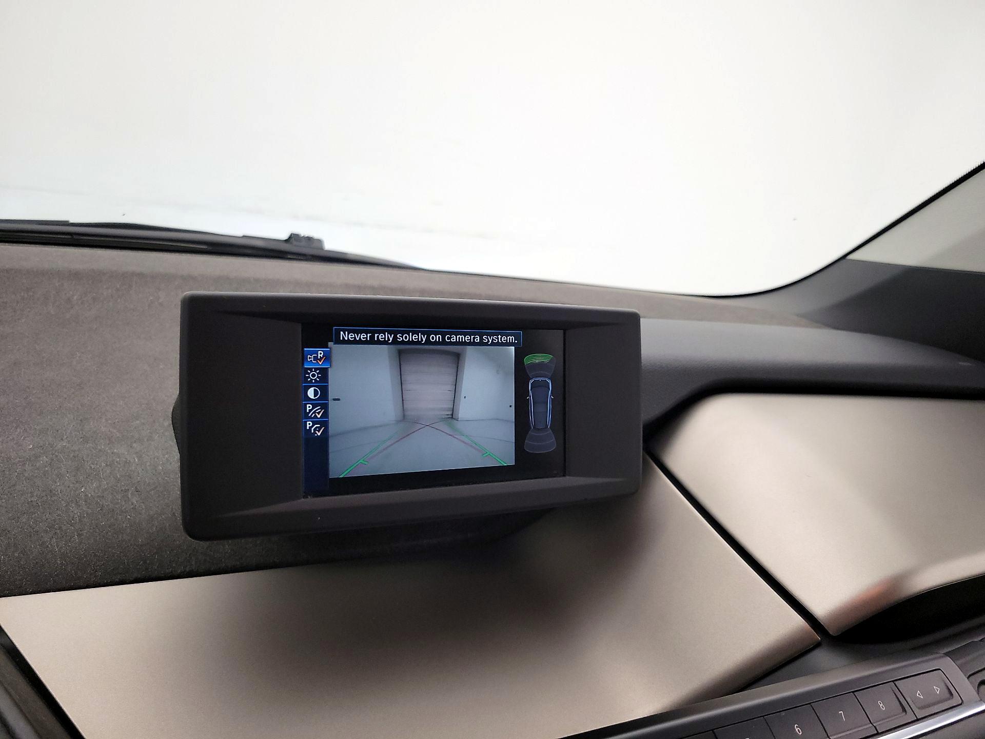 Thumbnail: 2018 BMW i3 - 14