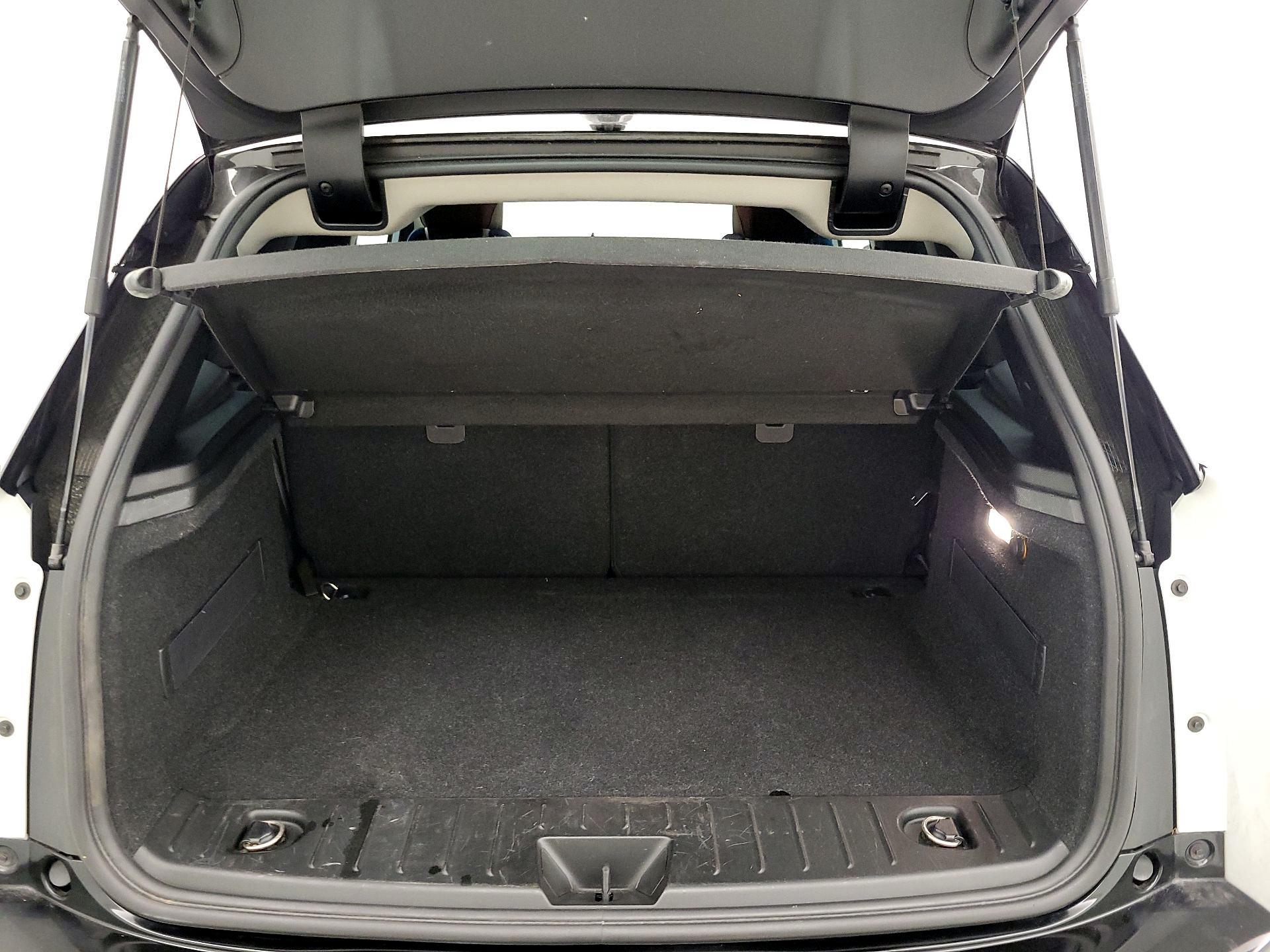 Thumbnail: 2018 BMW i3 - 19