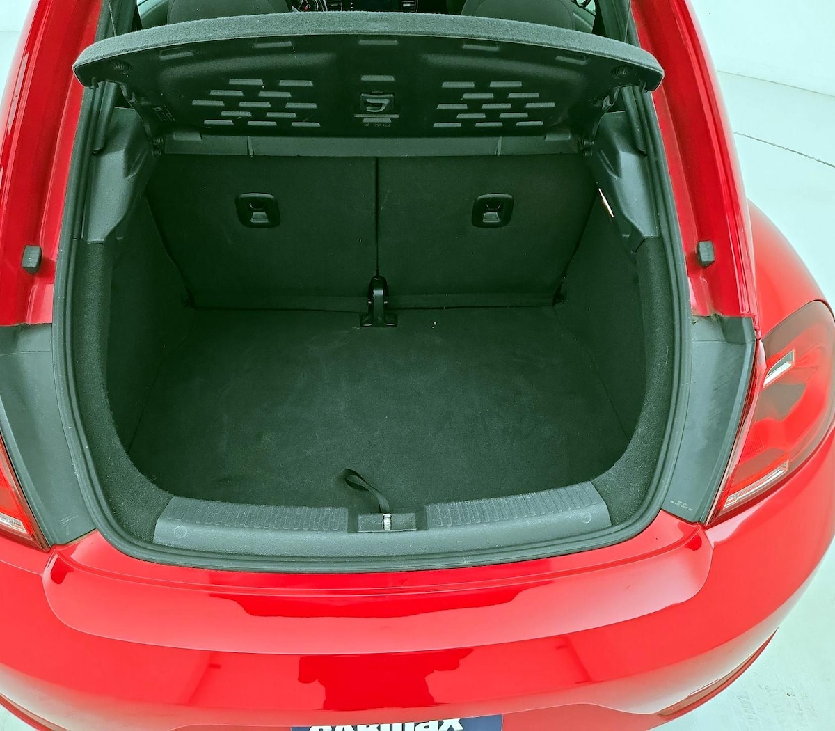 Trunk/Cargo (Seats Up)