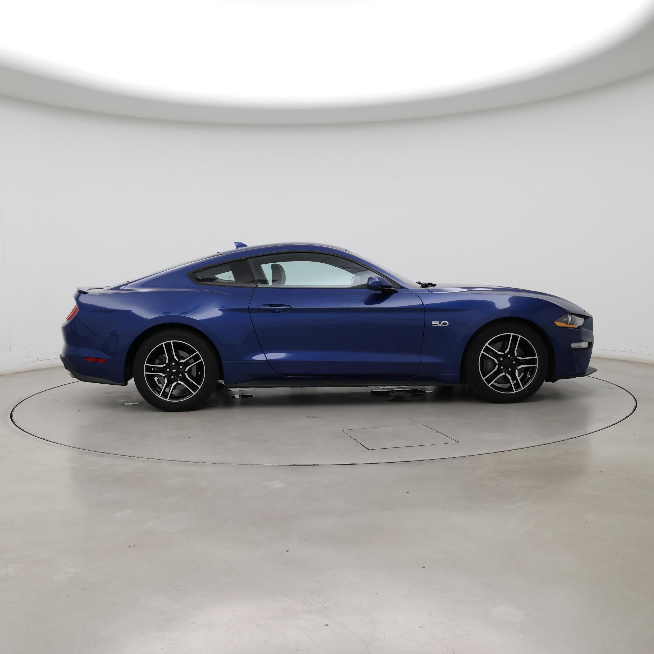 Thumbnail: 2022 Ford Mustang - 7