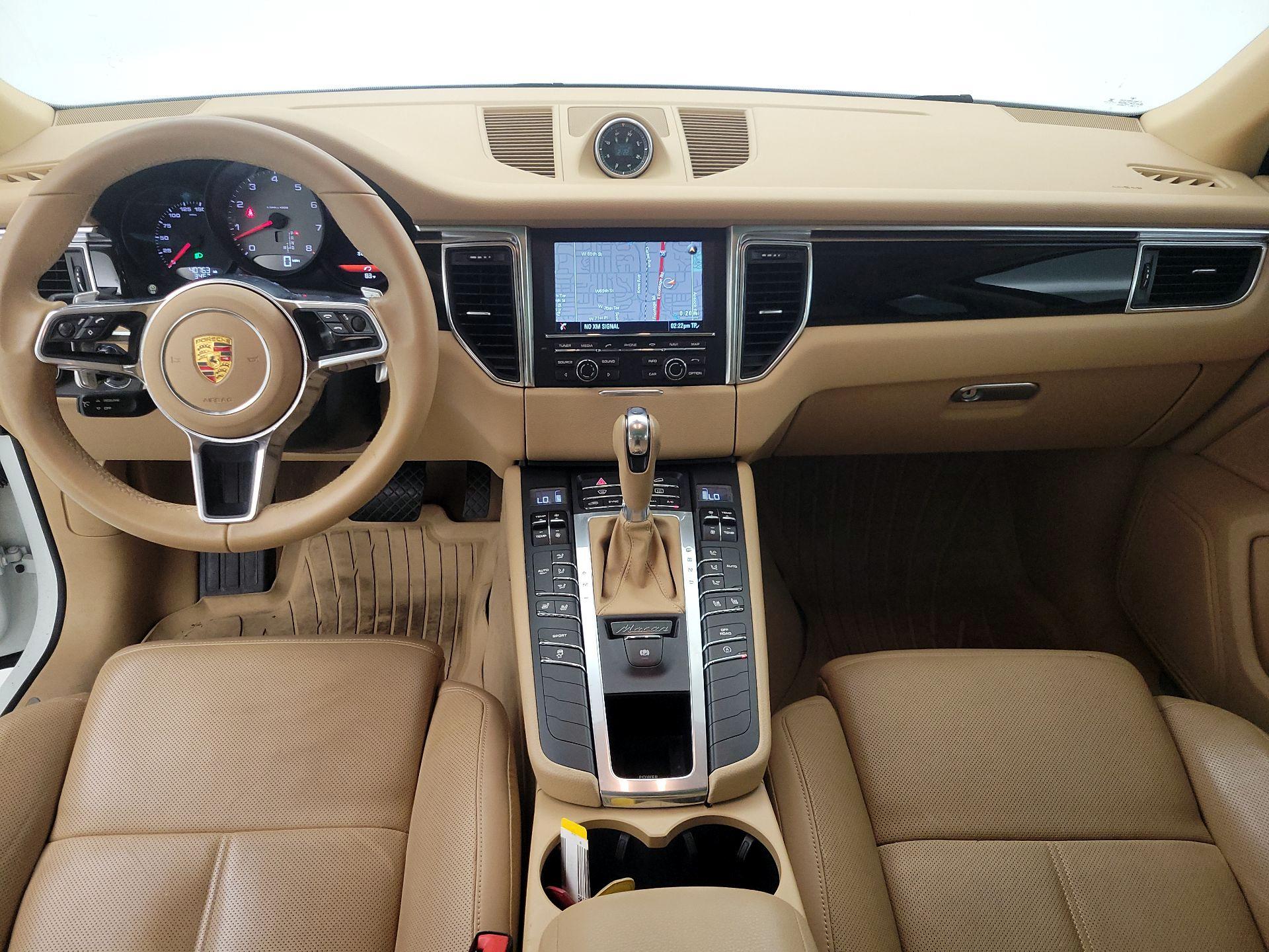 Thumbnail: 2015 Porsche Macan - 9