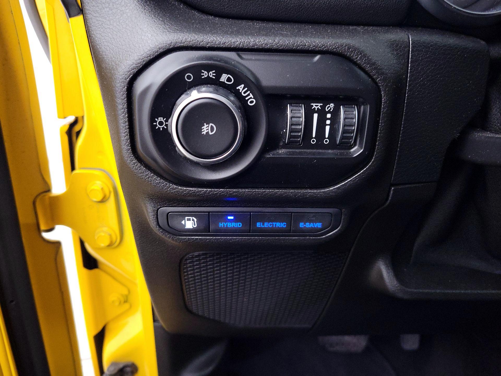 Thumbnail: 2021 Jeep Wrangler - 13