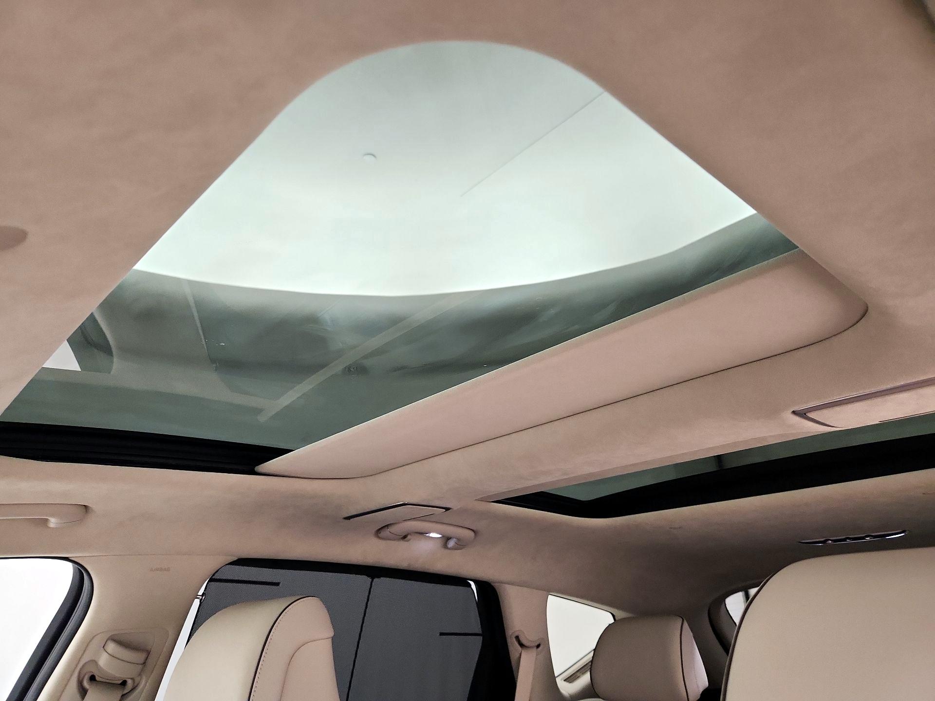 Thumbnail: 2022 Genesis GV80 - 20