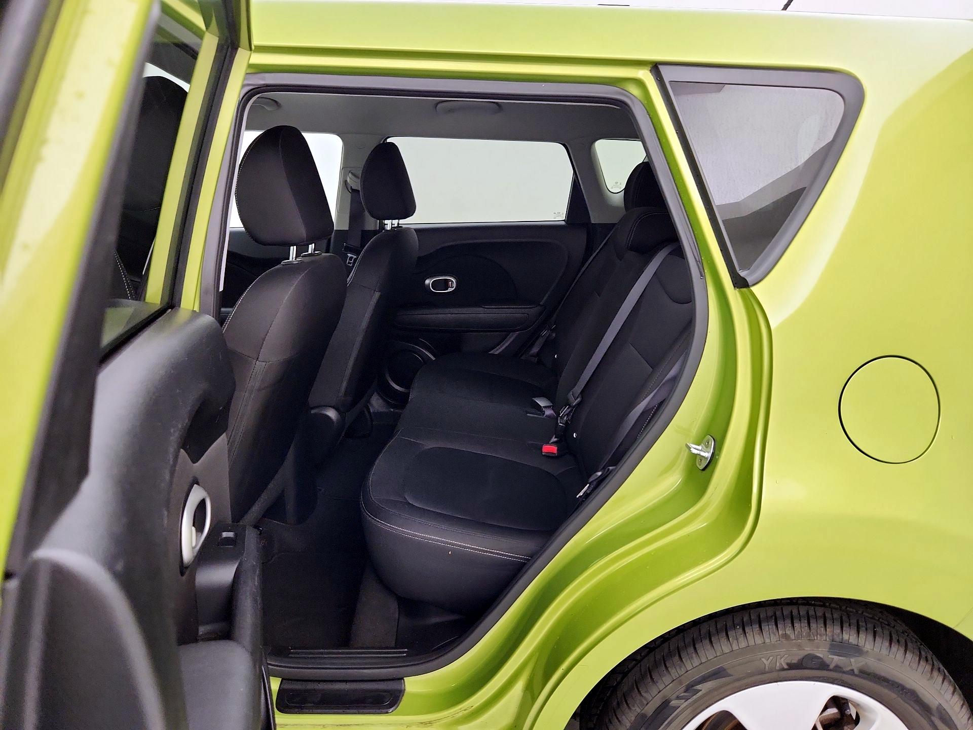 Thumbnail: 2016 Kia Soul - 18