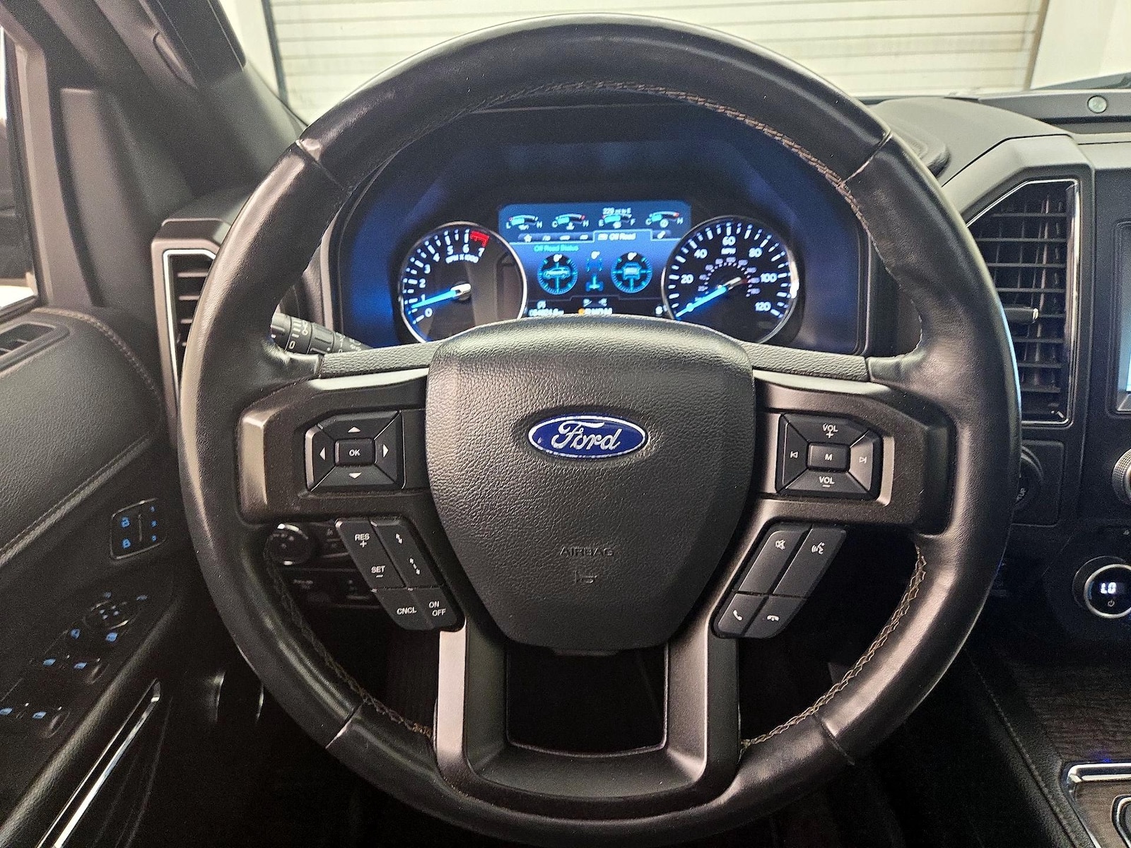 2018 Ford Expedition Limited - Photo 11