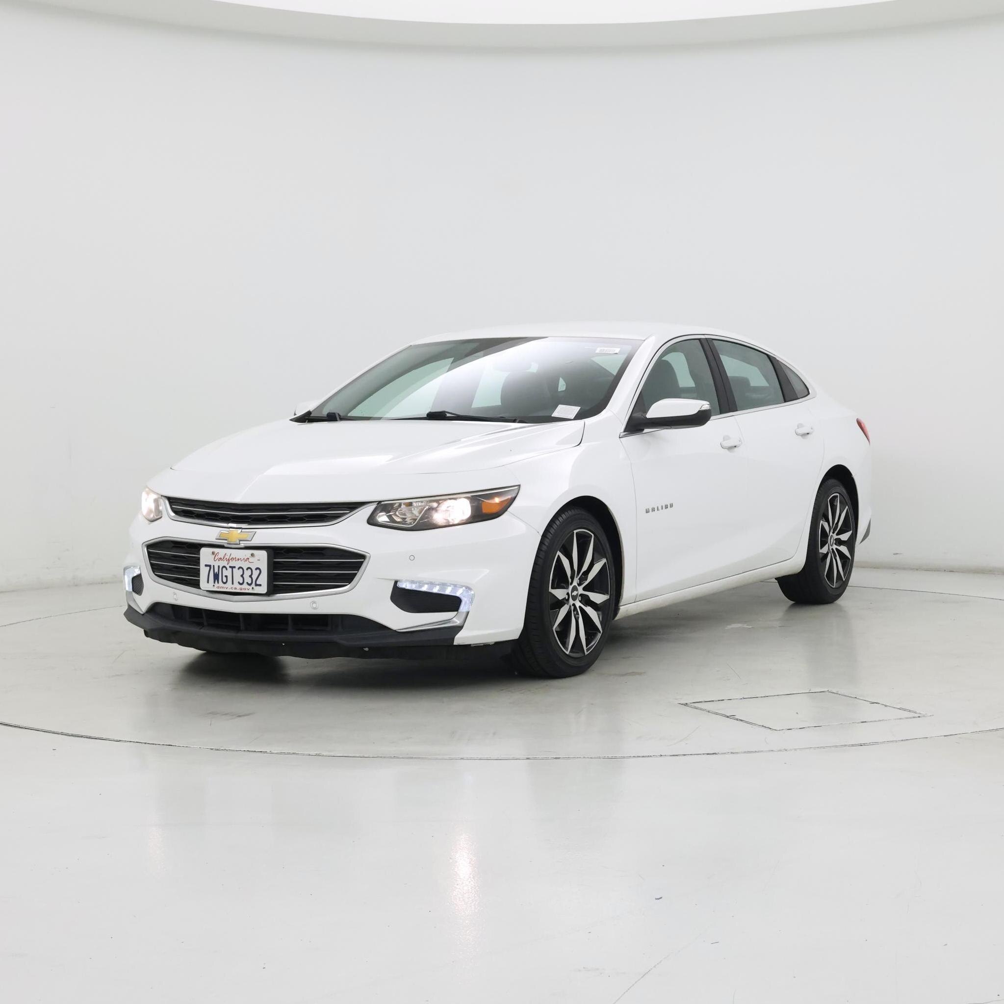 Thumbnail: 2016 Chevrolet Malibu - 4