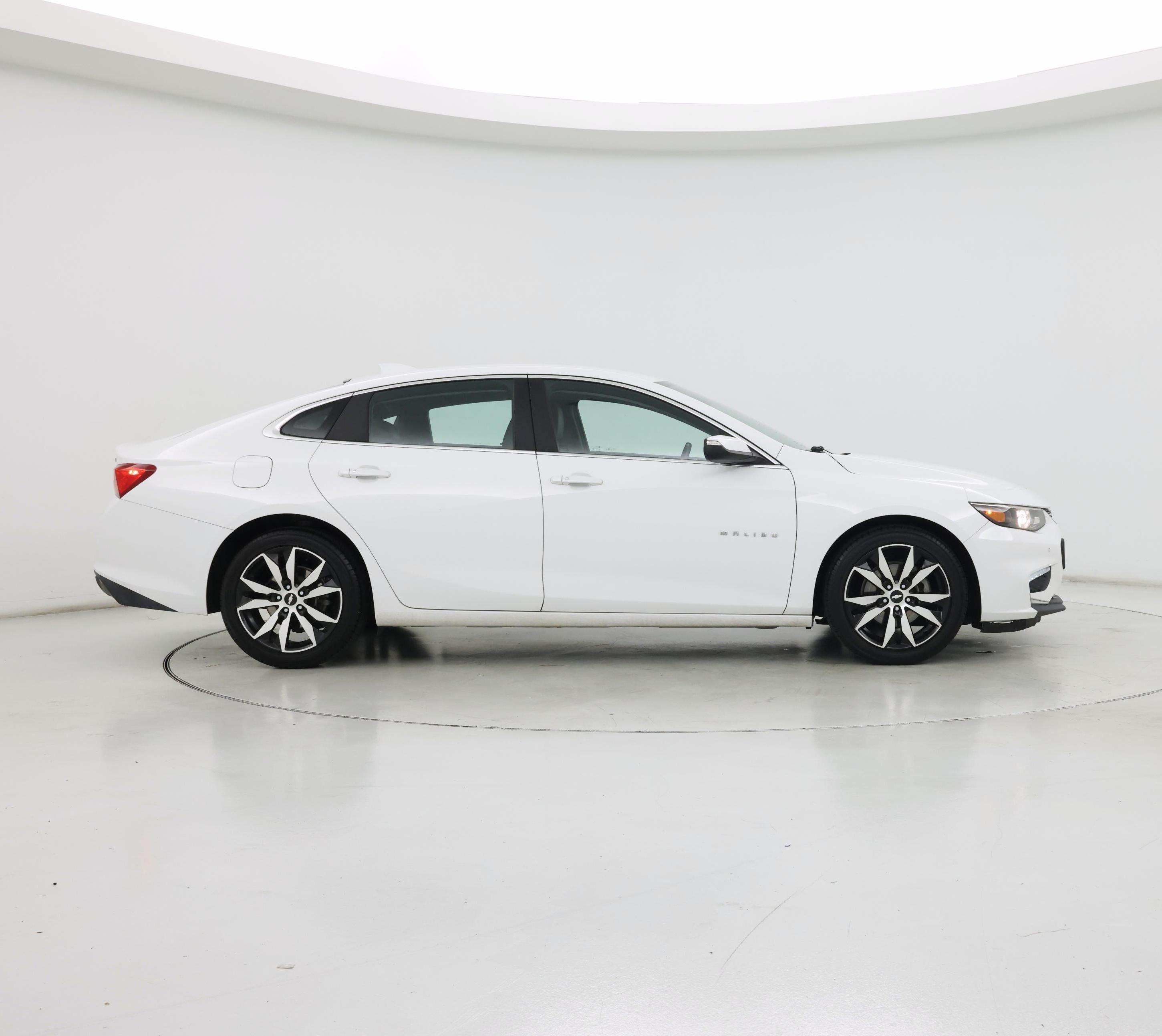 Thumbnail: 2016 Chevrolet Malibu - 7