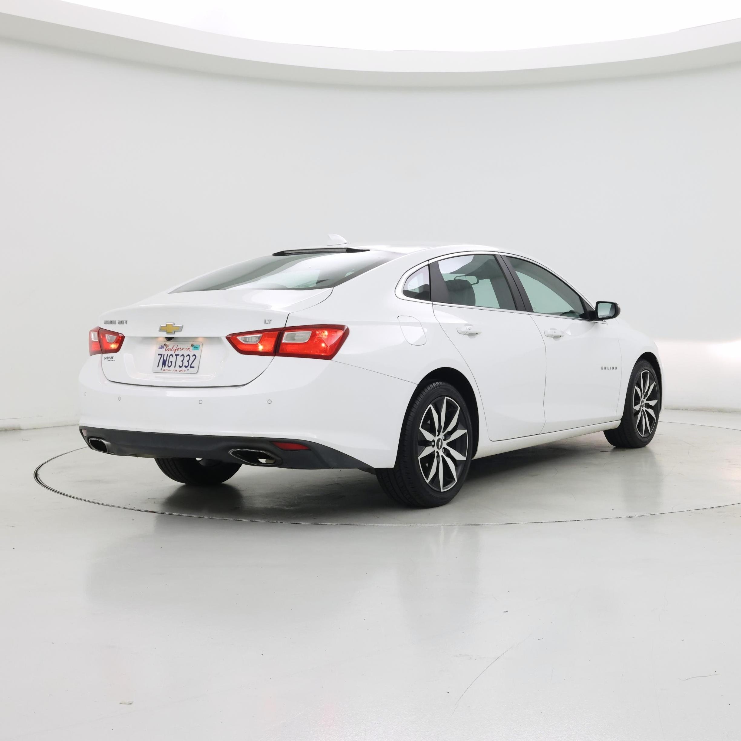 Thumbnail: 2016 Chevrolet Malibu - 8