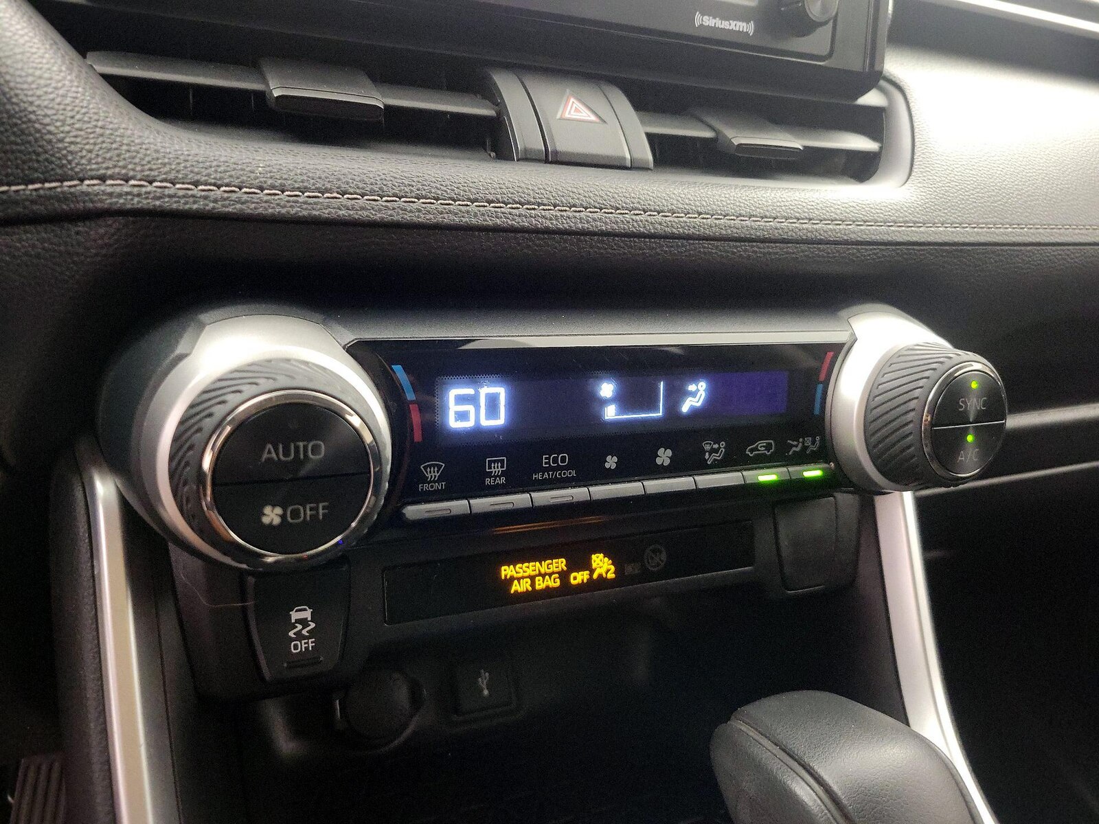 2020 Toyota RAV4 LE - Photo 17