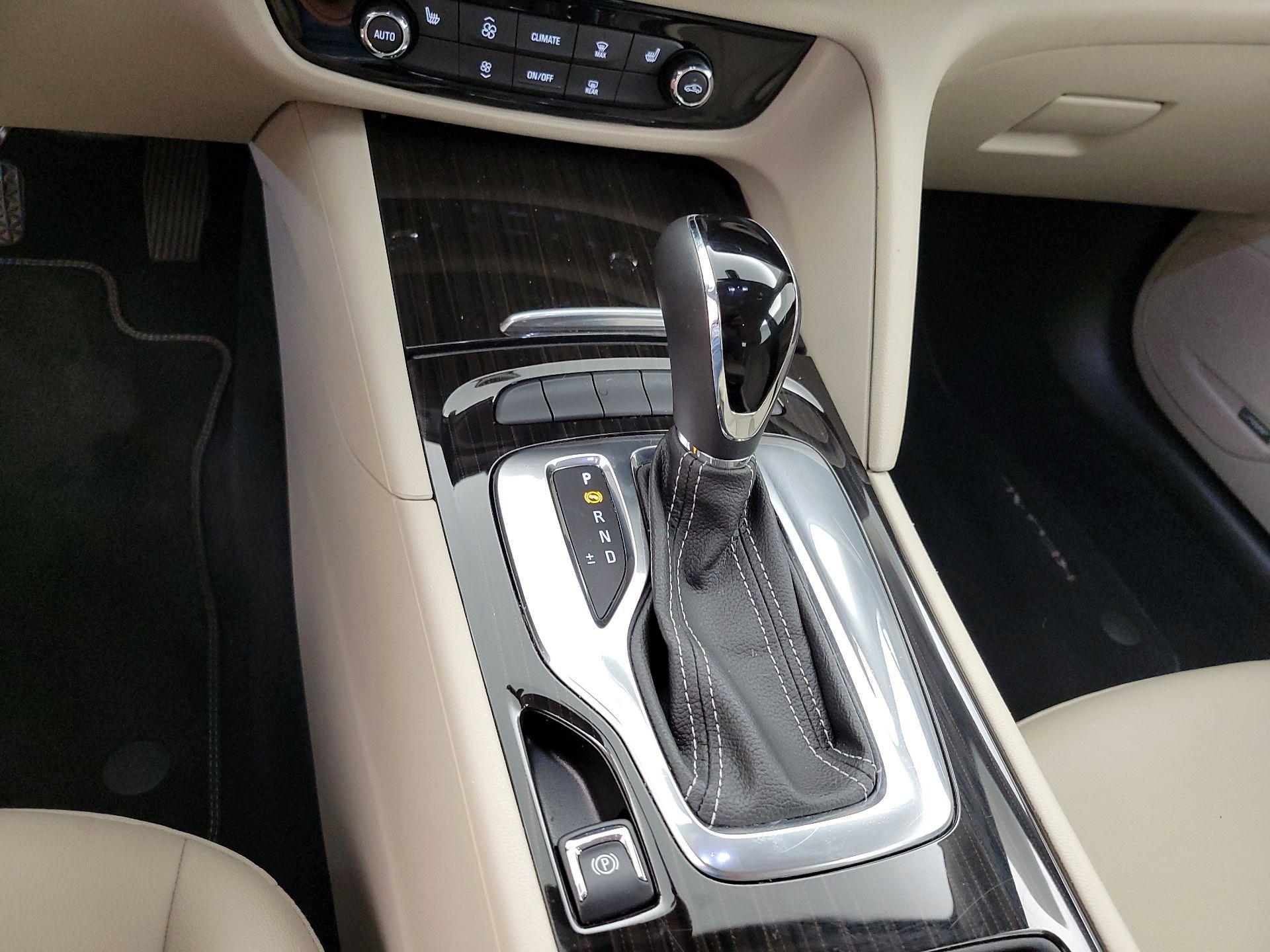 Thumbnail: 2019 Buick Regal - 18