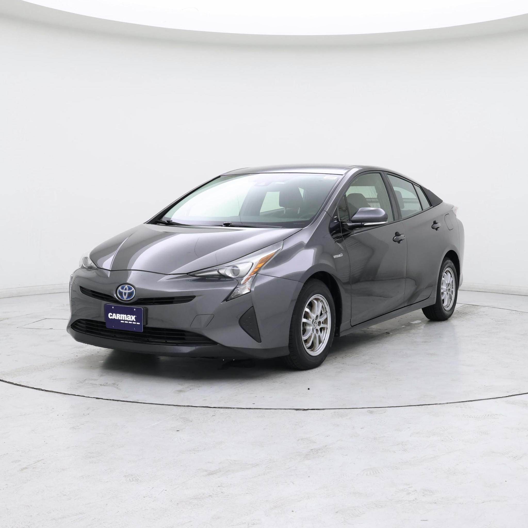 Thumbnail: 2017 Toyota Prius - 4