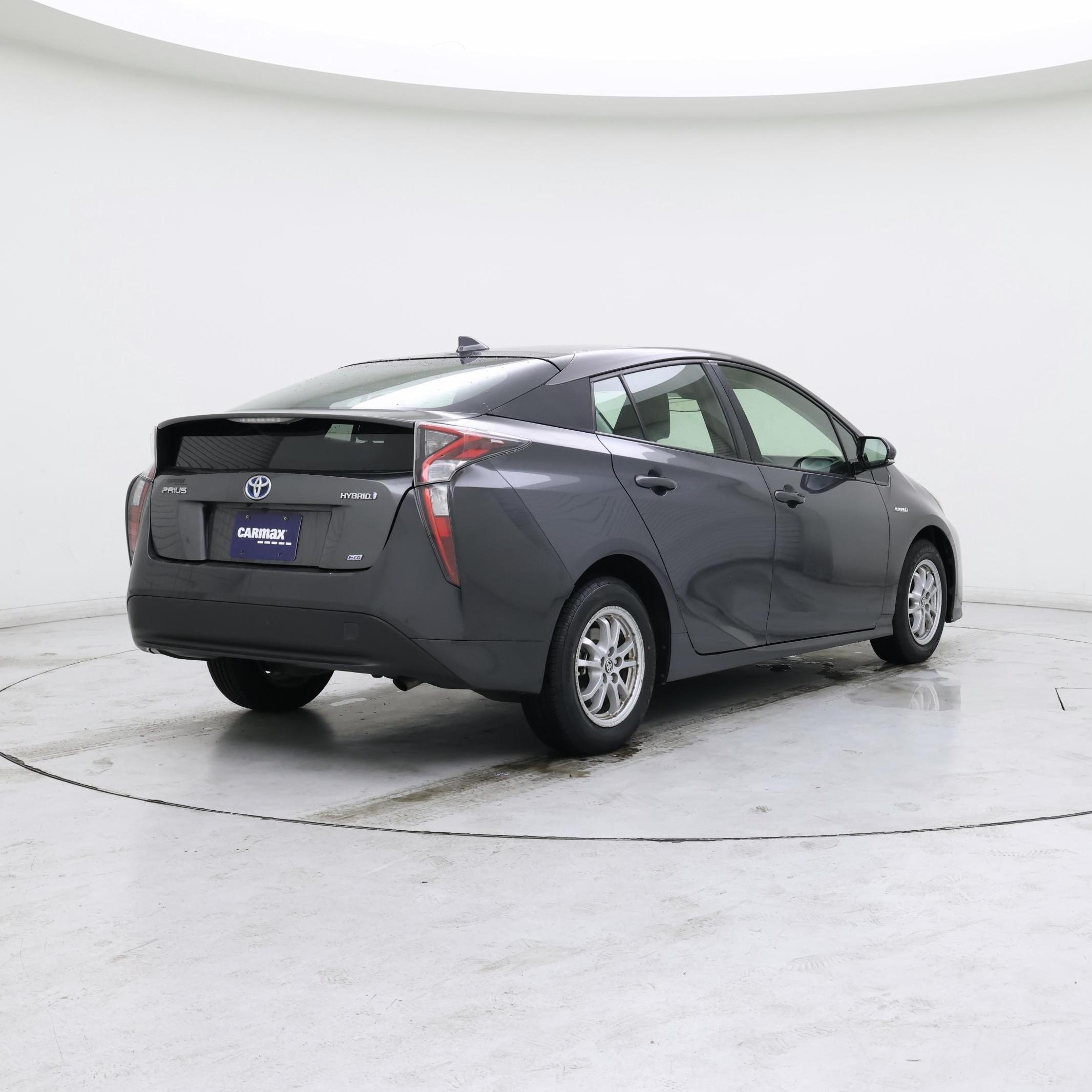 Thumbnail: 2017 Toyota Prius - 8