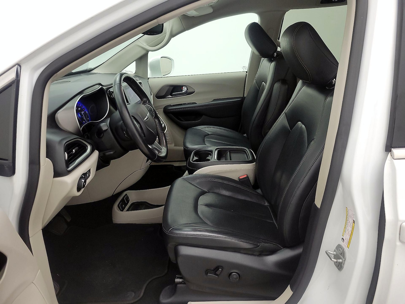 2020 Chrysler Pacifica Touring L - Photo 12