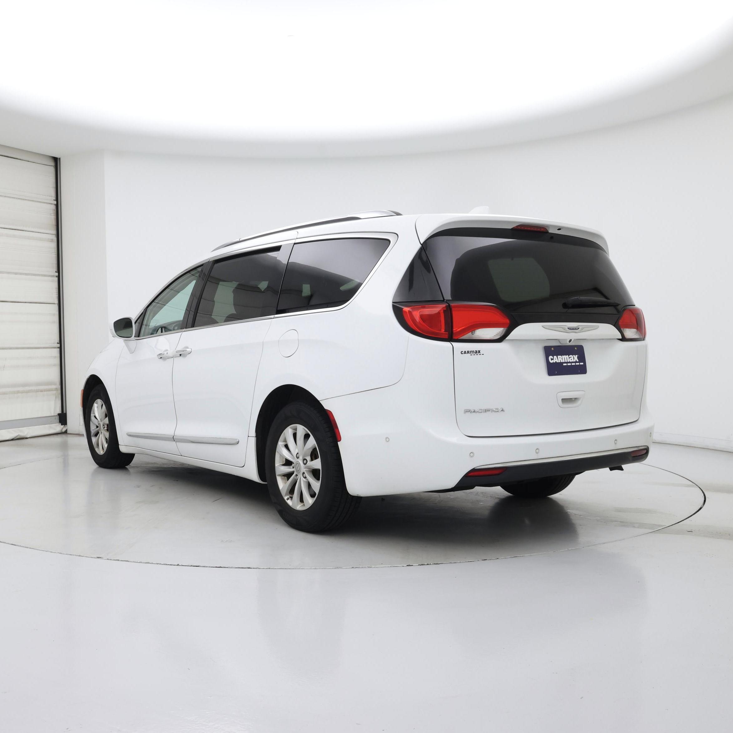Thumbnail: 2020 Chrysler Pacifica - 2