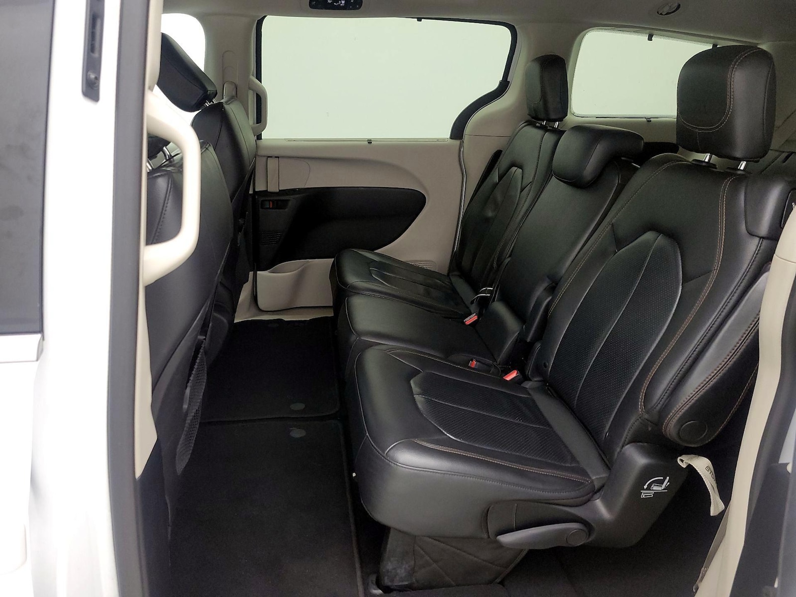 2020 Chrysler Pacifica Touring L - Photo 21