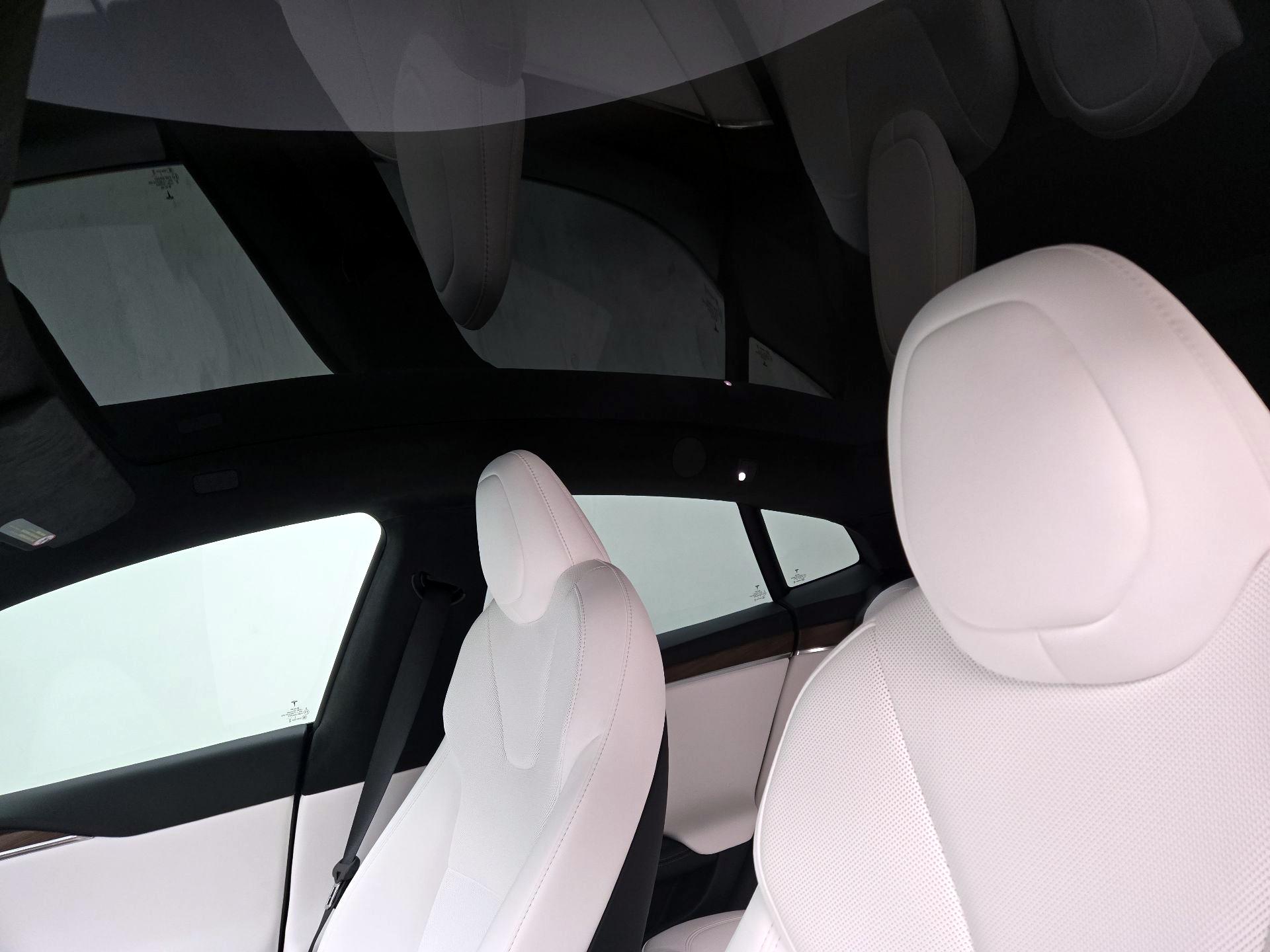 Thumbnail: 2022 Tesla Model S - 19