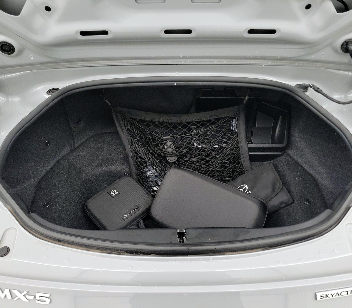 Trunk/Cargo (Seats Up)