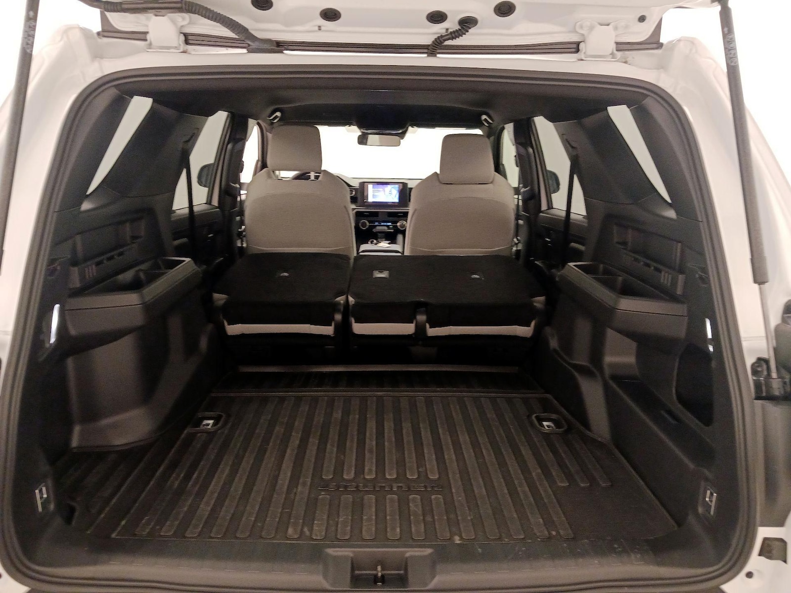 2026 Toyota 4Runner SR5 - Photo 22