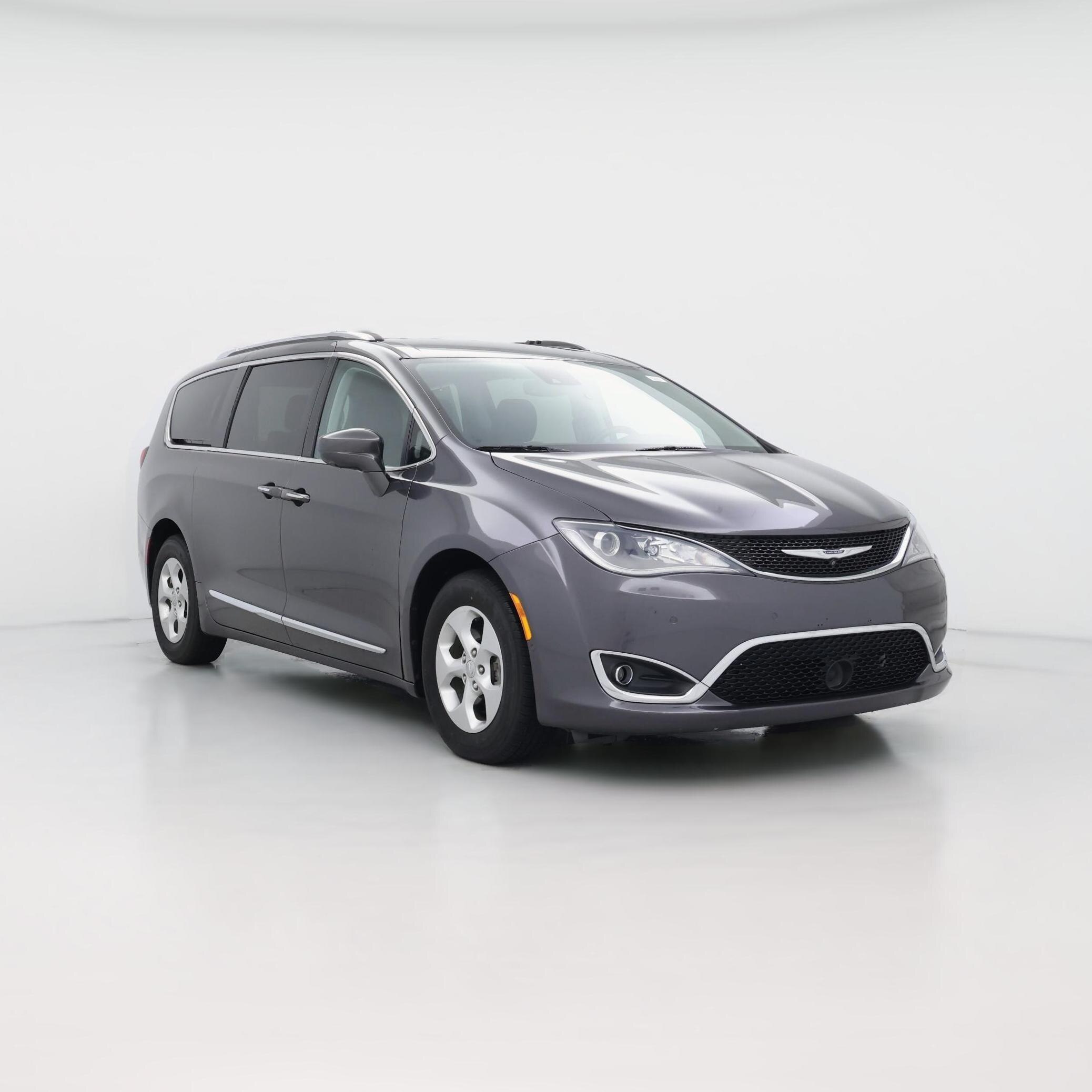 Thumbnail: 2017 Chrysler Pacifica - 1
