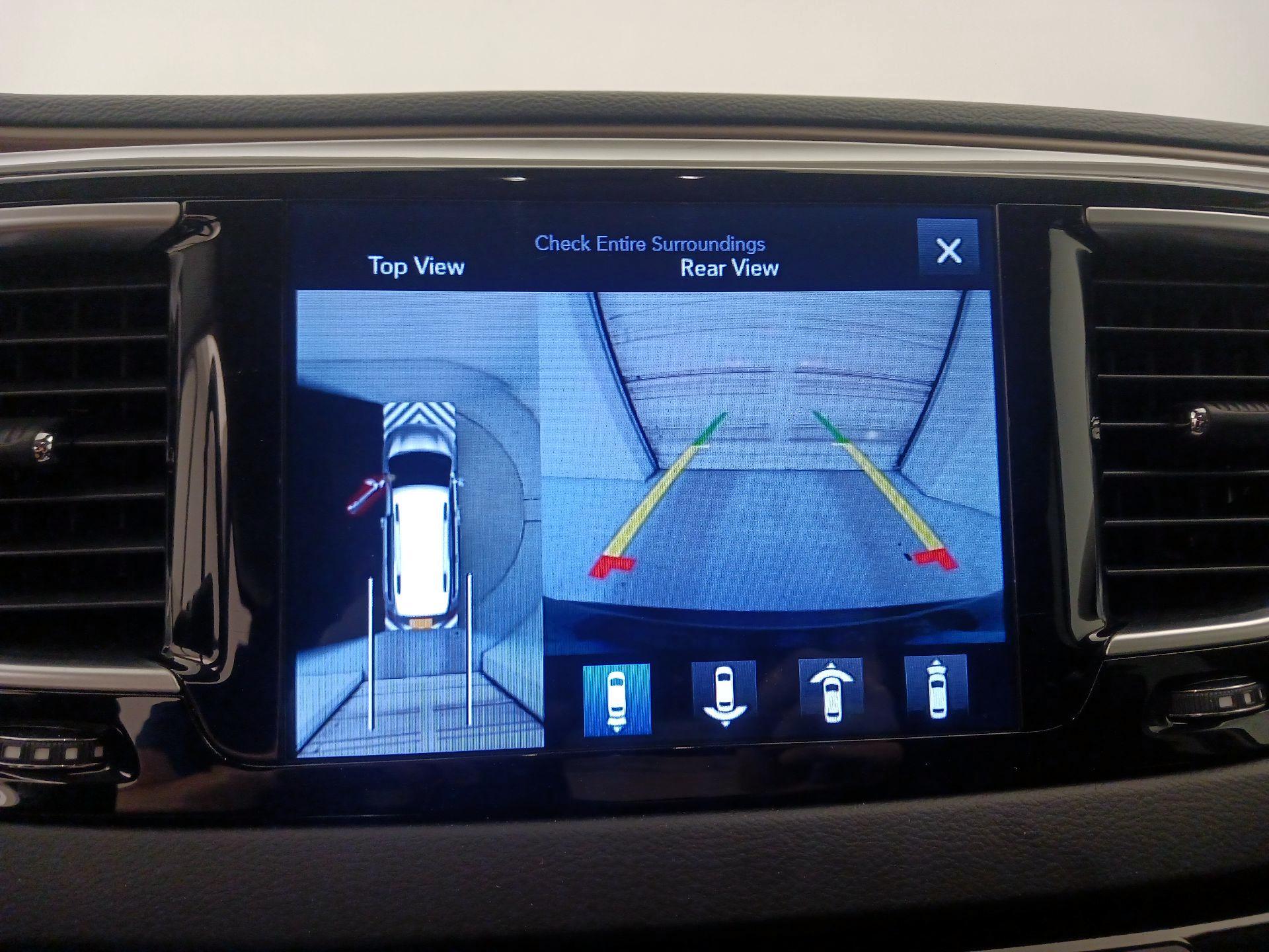 Thumbnail: 2017 Chrysler Pacifica - 15