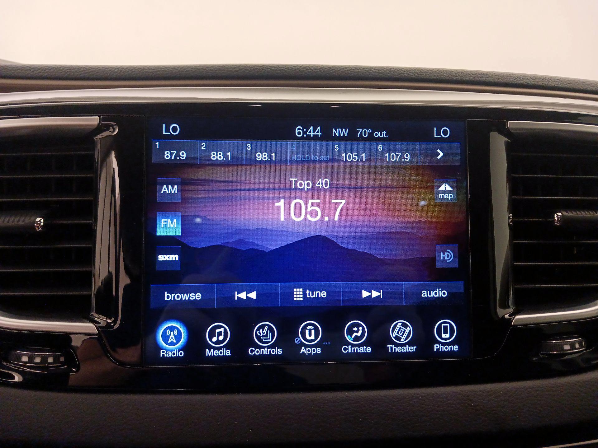 Thumbnail: 2017 Chrysler Pacifica - 16