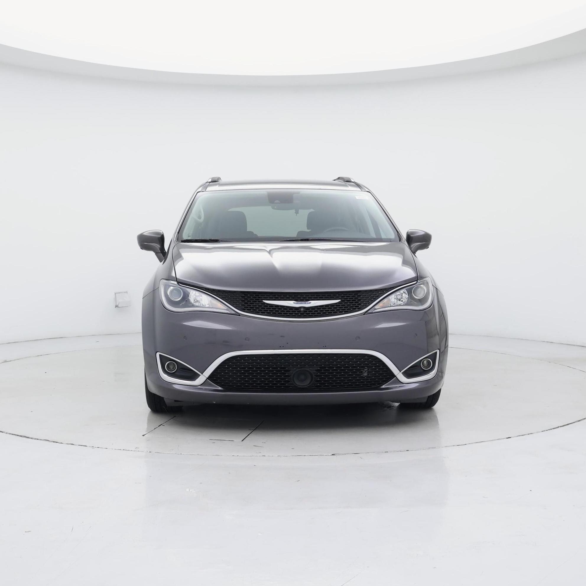 Thumbnail: 2017 Chrysler Pacifica - 5