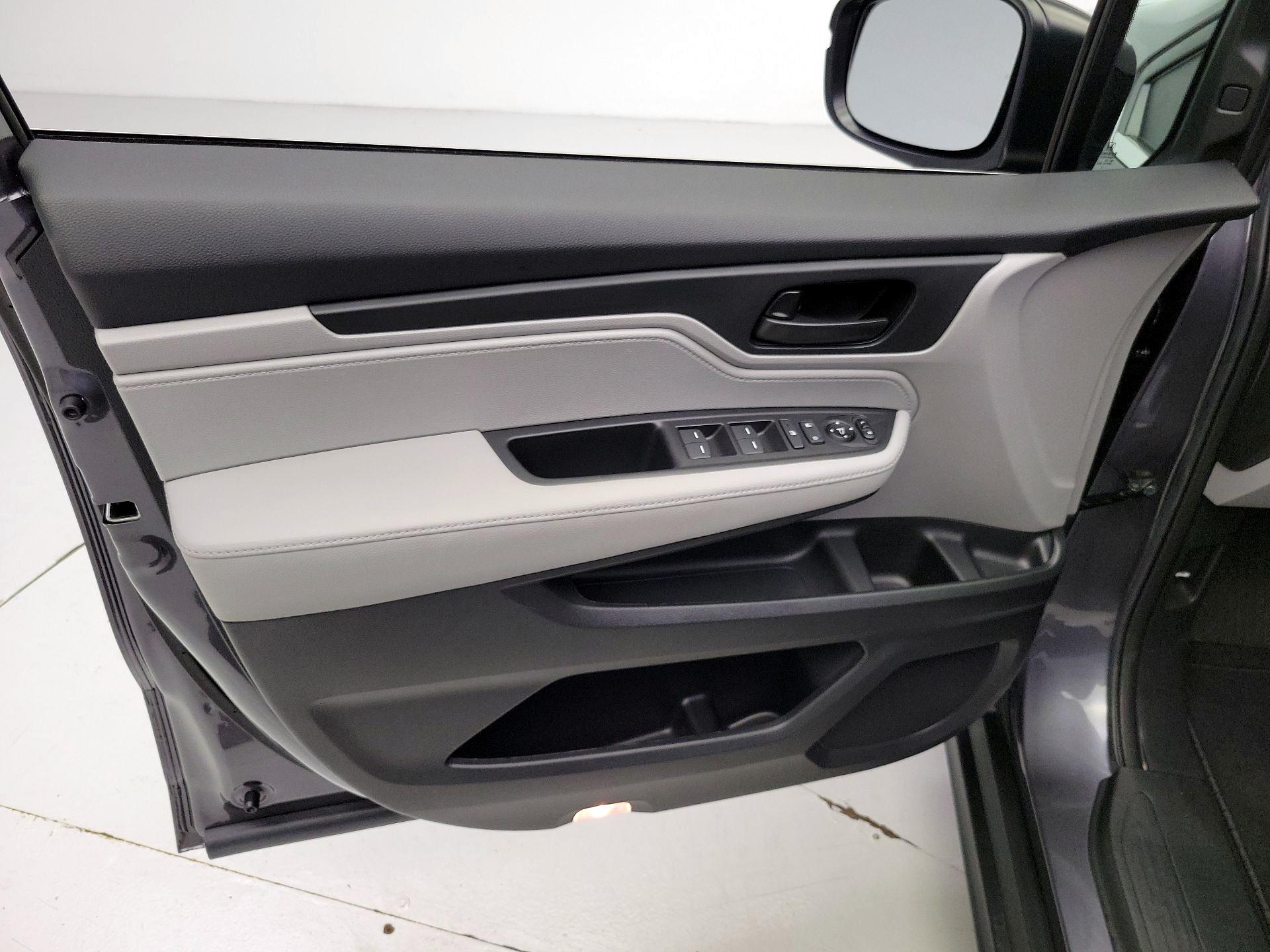 Thumbnail: 2019 Honda Odyssey - 12