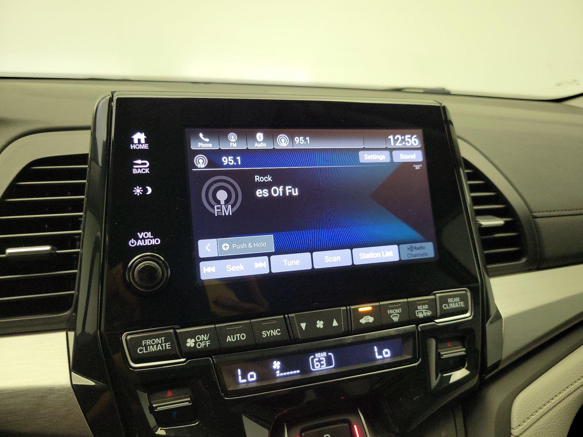 Thumbnail: 2019 Honda Odyssey - 15
