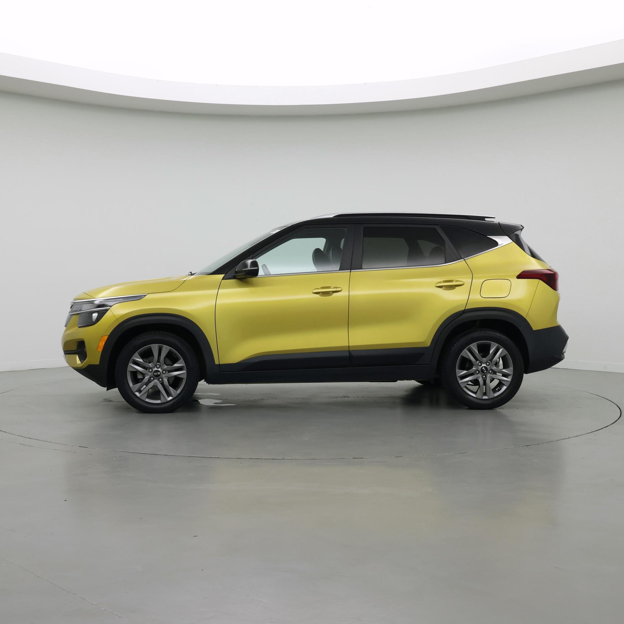 Thumbnail: 2021 Kia Seltos - 3