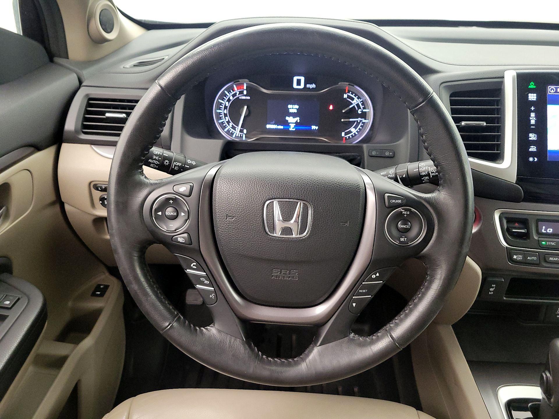 Thumbnail: 2016 Honda Pilot - 10