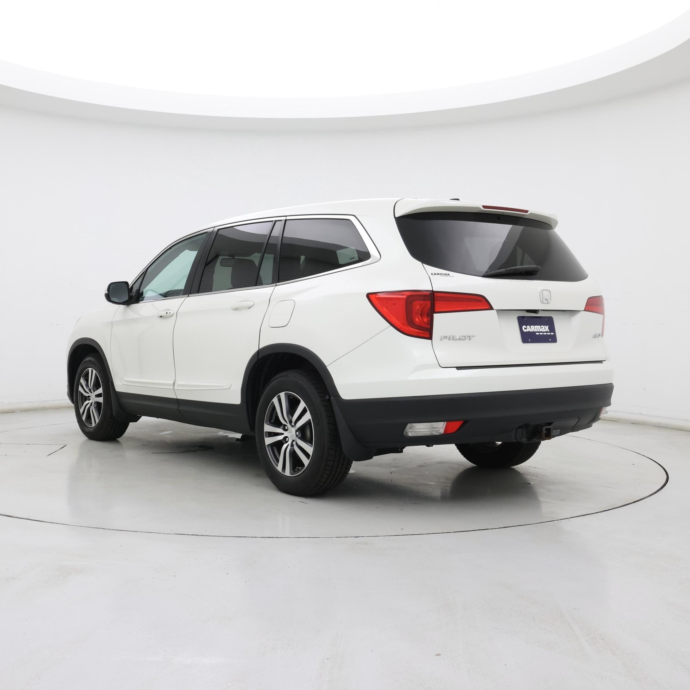 Thumbnail: 2016 Honda Pilot - 2