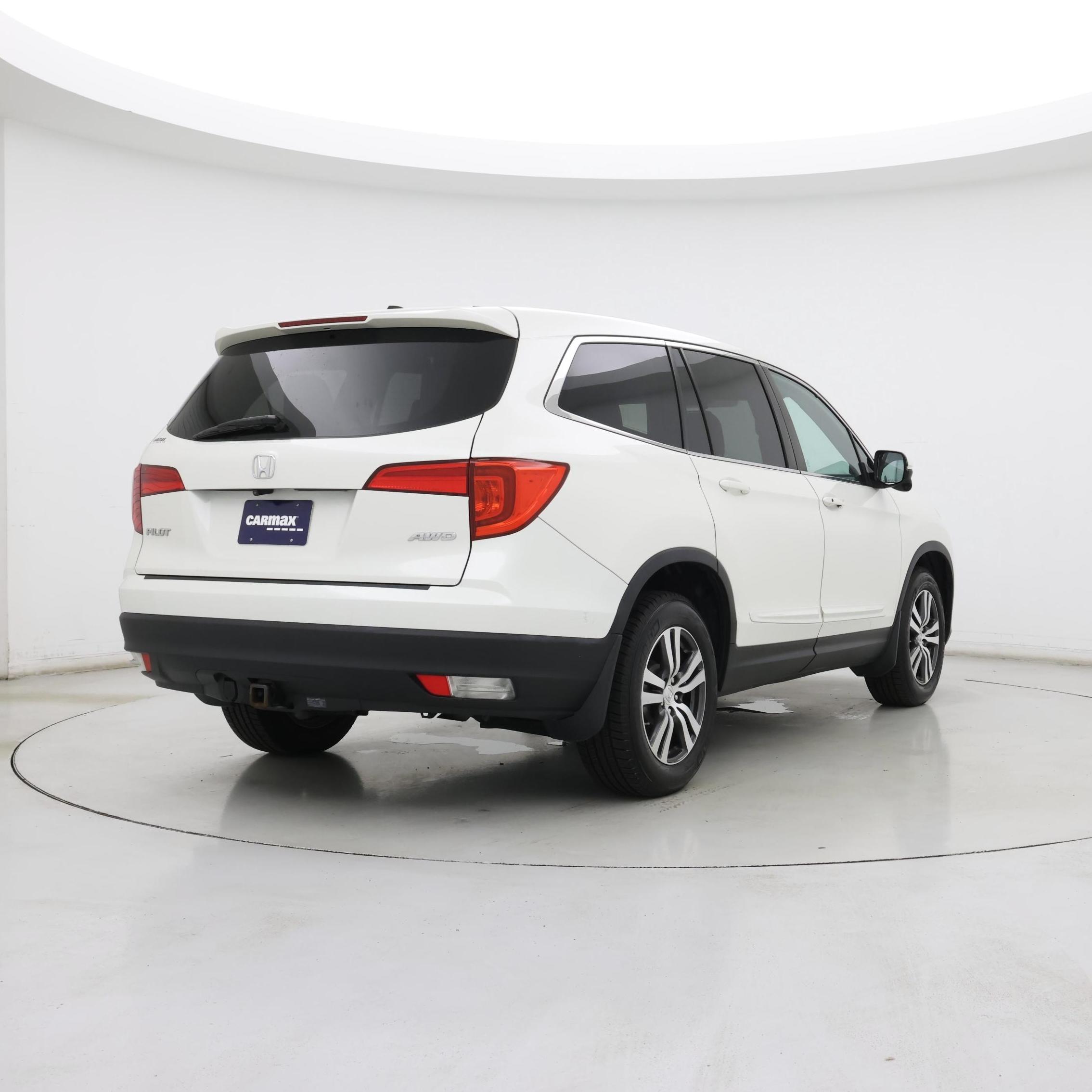 Thumbnail: 2016 Honda Pilot - 8