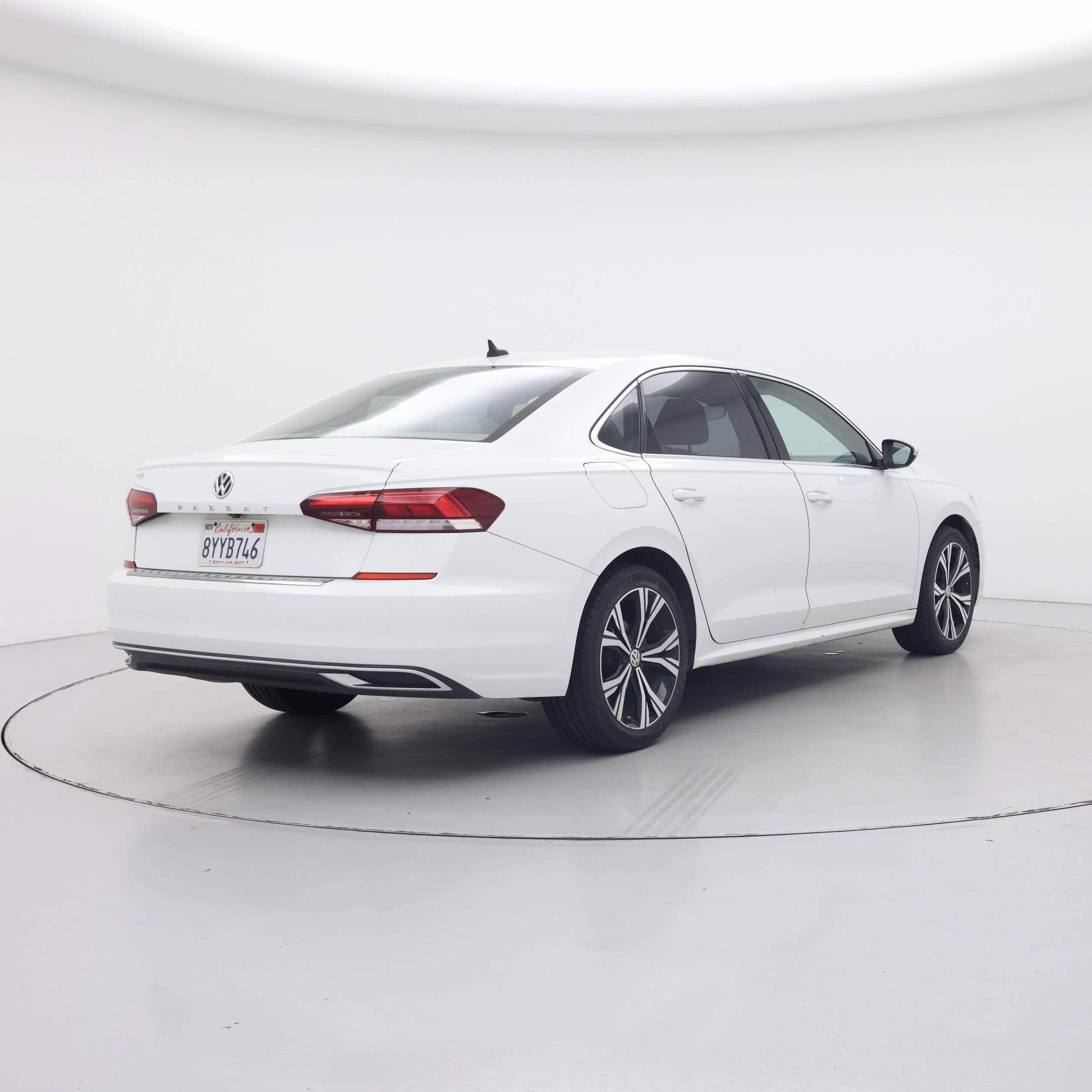 Thumbnail: 2022 Volkswagen Passat - 8