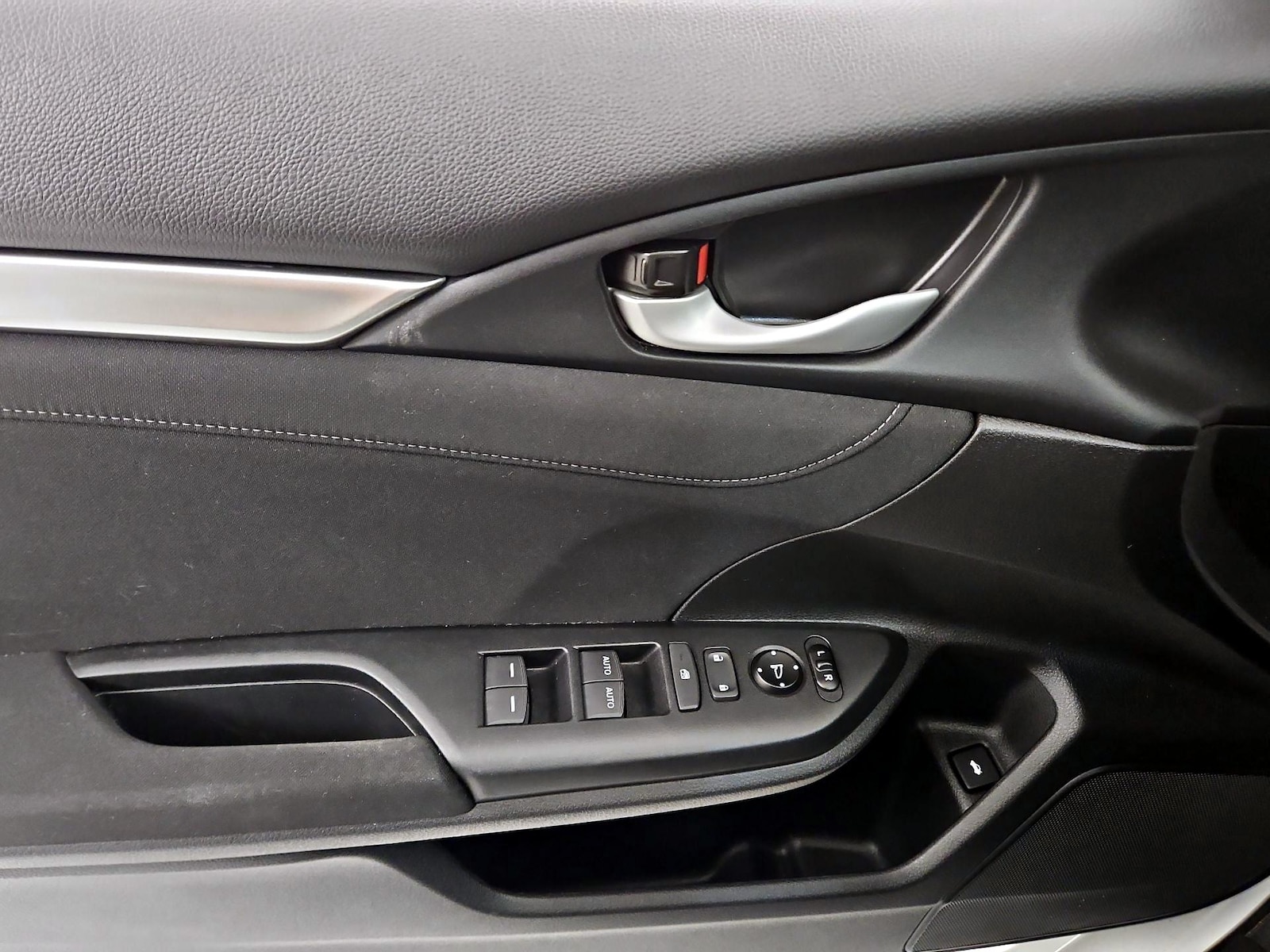 2018 Honda Civic EX-T - Photo 11