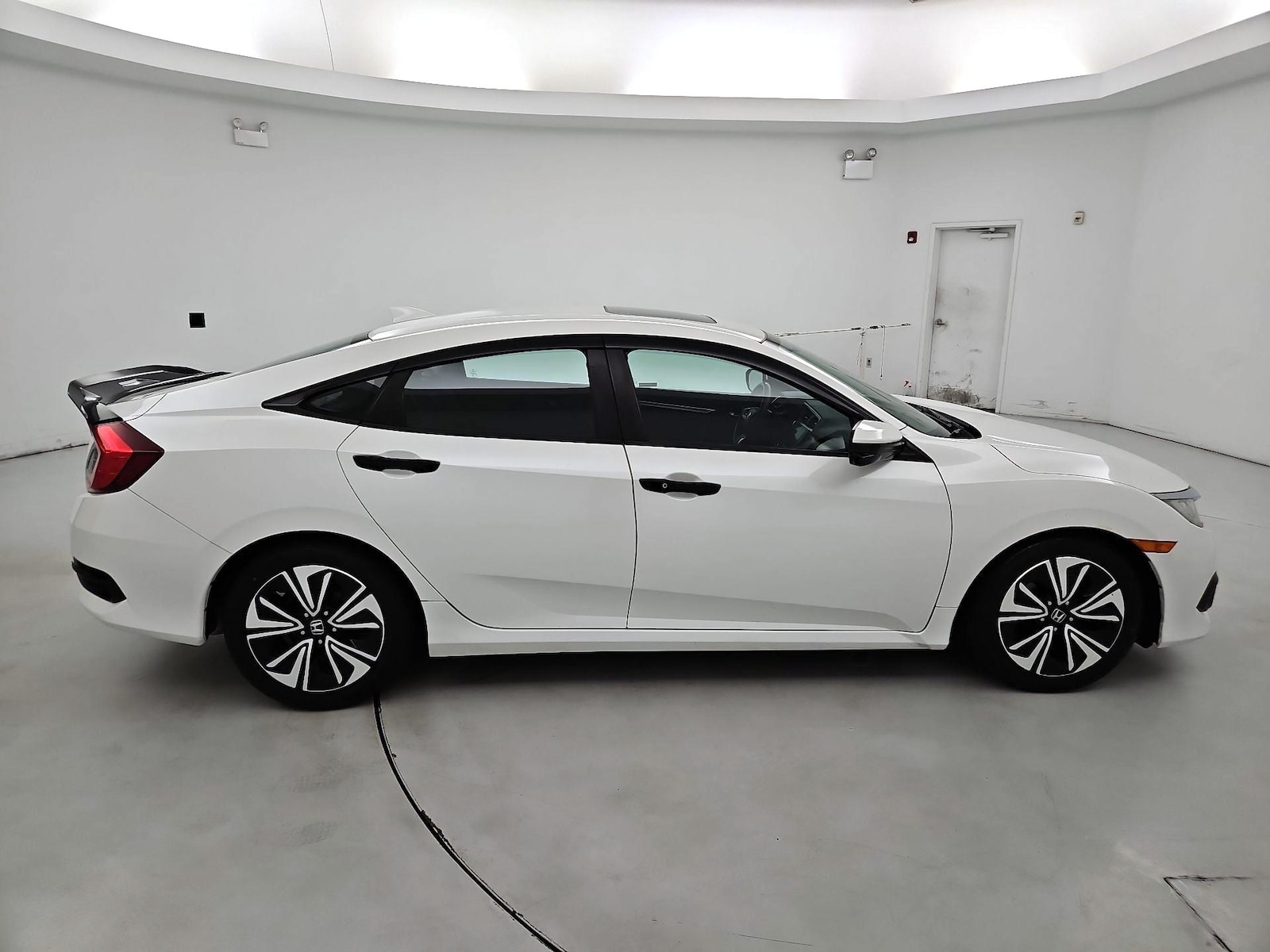 2018 Honda Civic EX-T - Photo 4