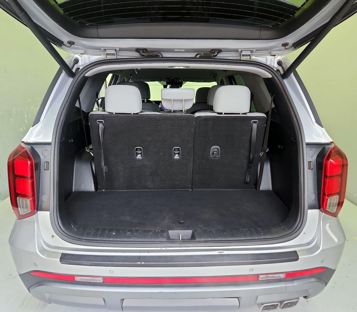 Trunk/Cargo (Seats Up)