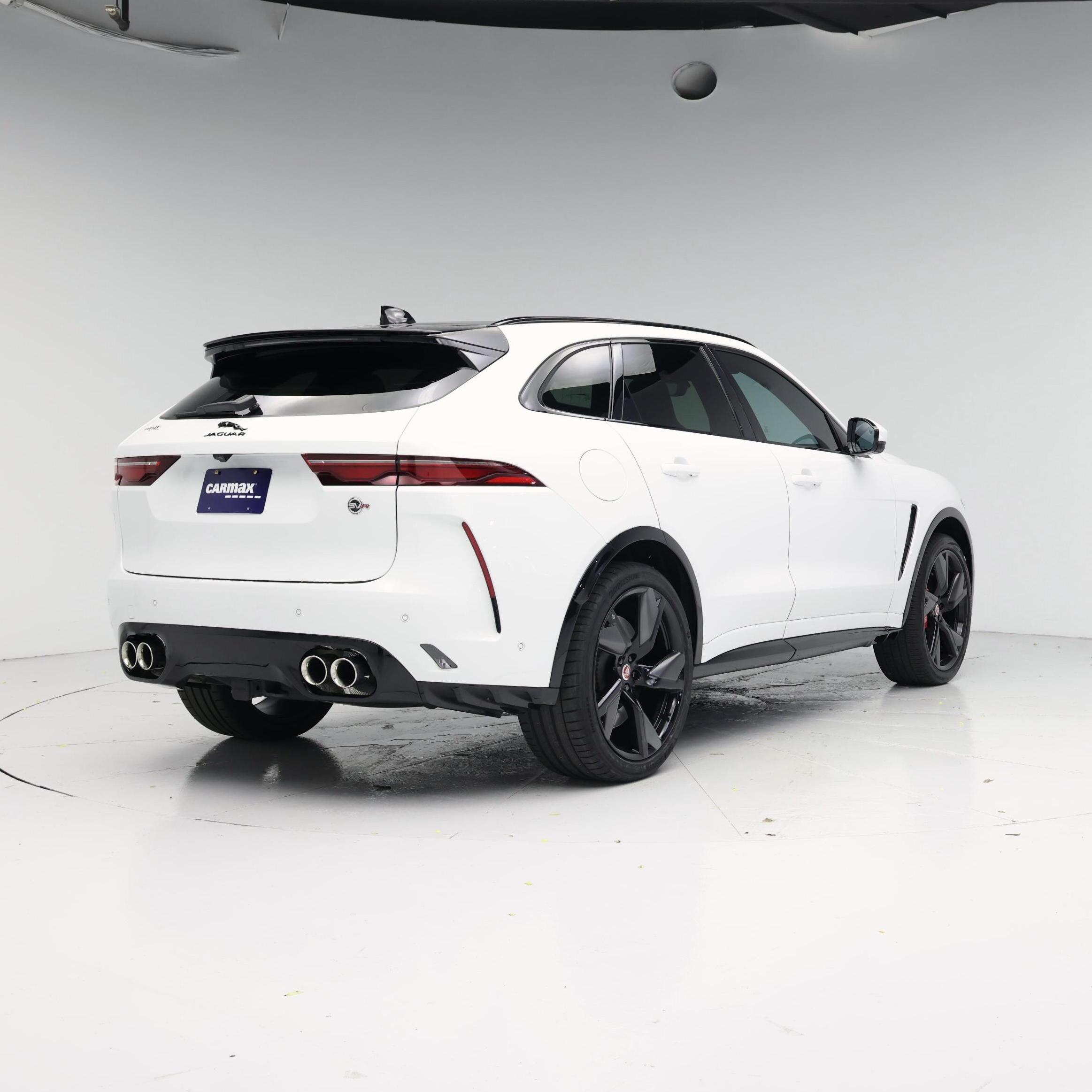 Thumbnail: 2023 Jaguar F-Pace - 8