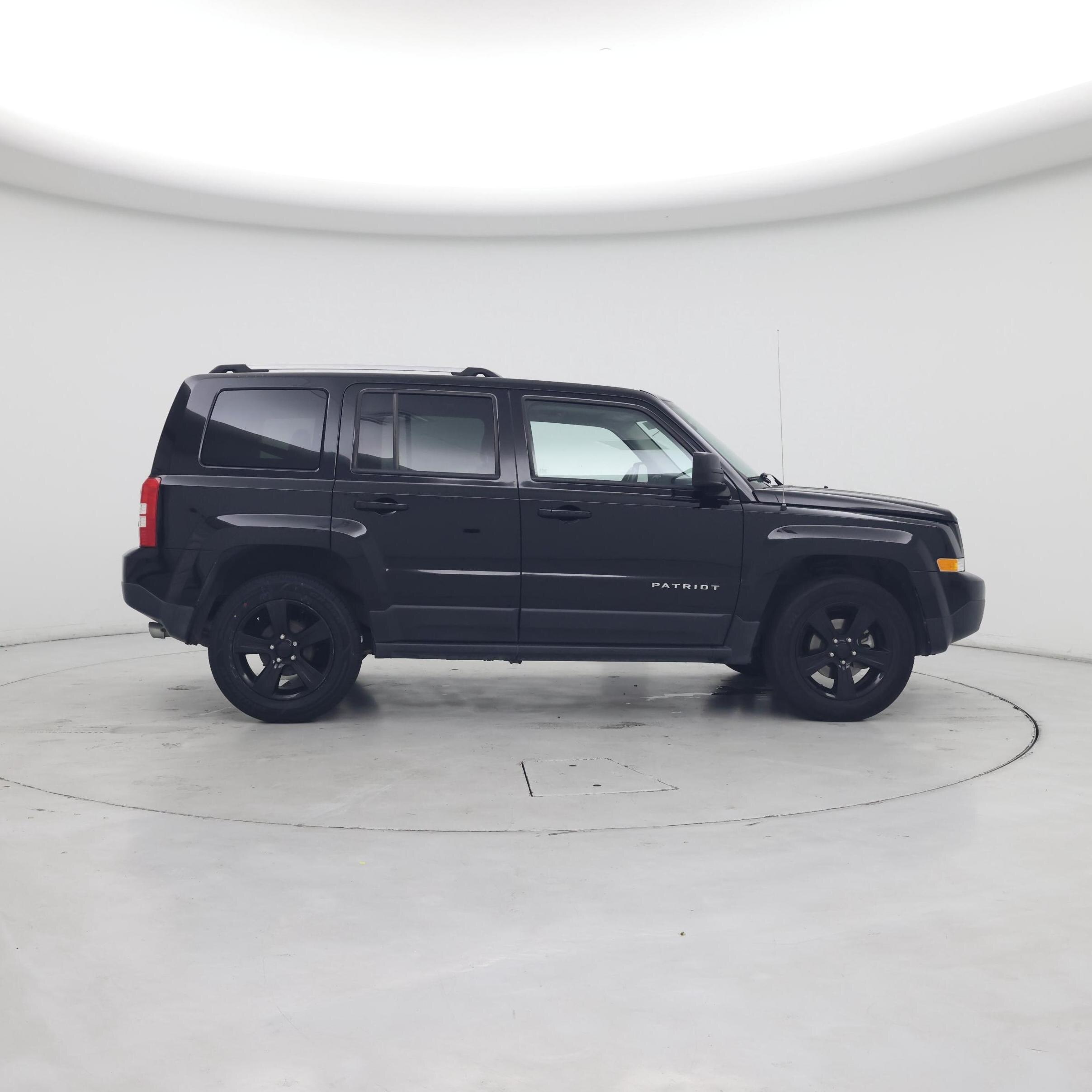 Thumbnail: 2017 Jeep Patriot - 7