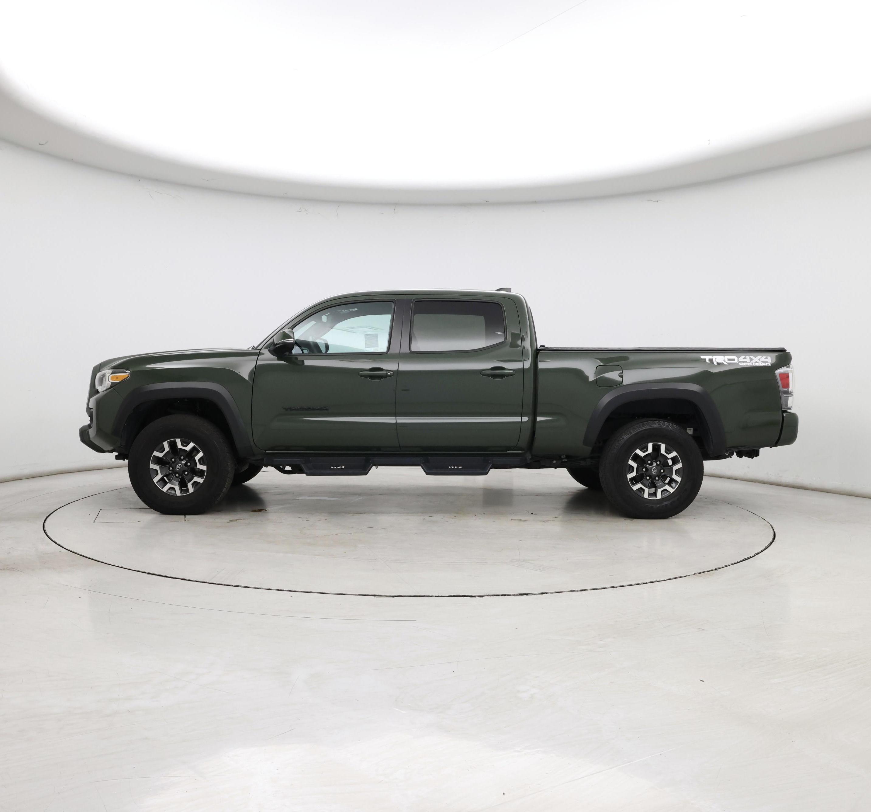 Thumbnail: 2021 Toyota Tacoma - 3