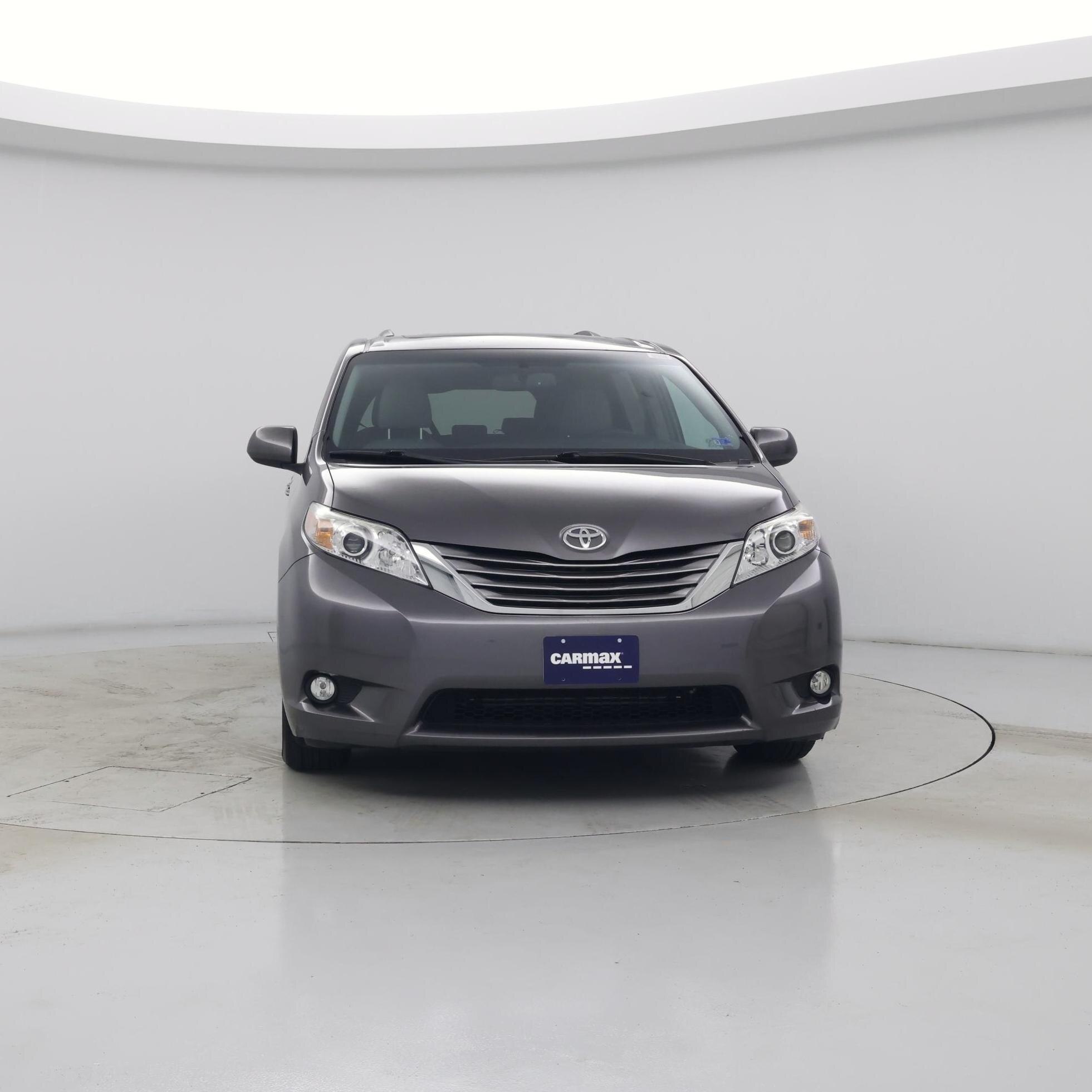 Thumbnail: 2017 Toyota Sienna - 5
